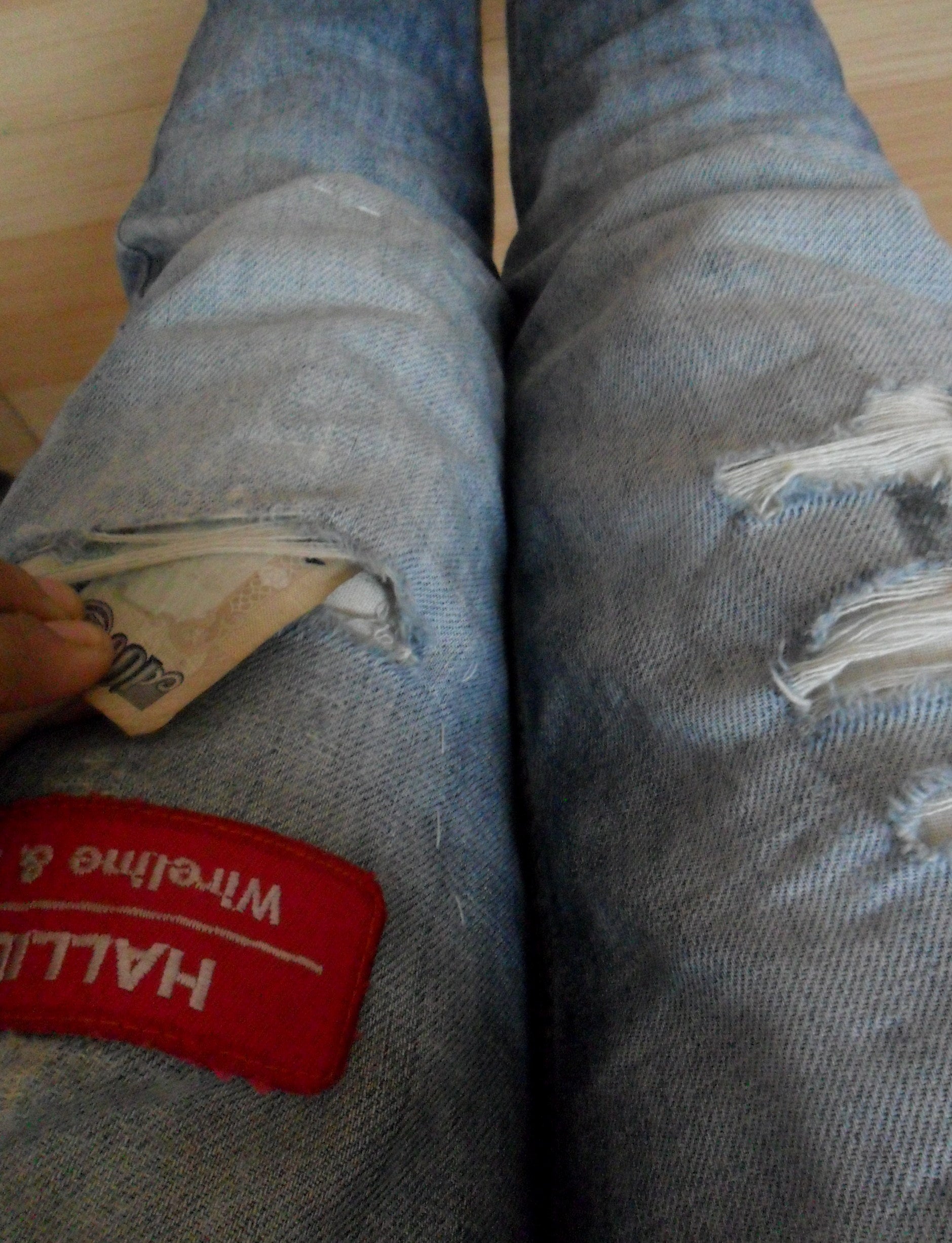 Tattered Jean Secret Gadget Pocket : 4 Steps - Instructables