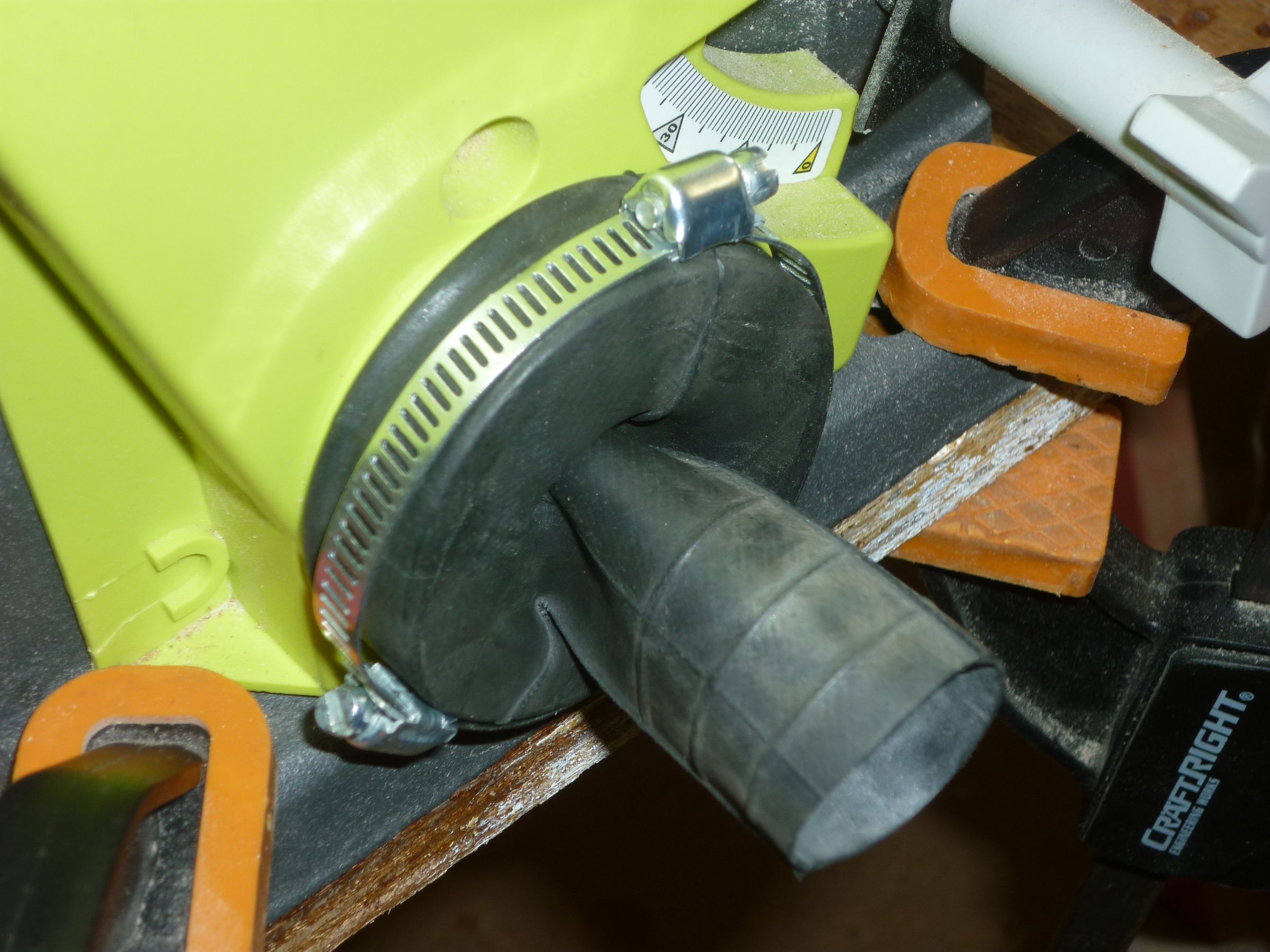 Dust Extraction Adaptor From Junk (and Duct Tape) 5 Steps (with