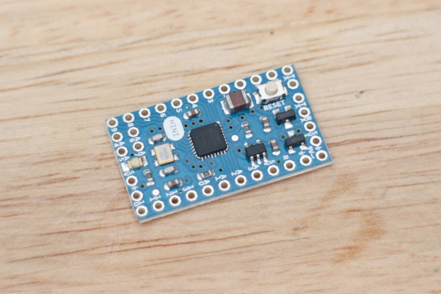 Introducing the Microcontroller + Arduino : 17 Steps - Instructables