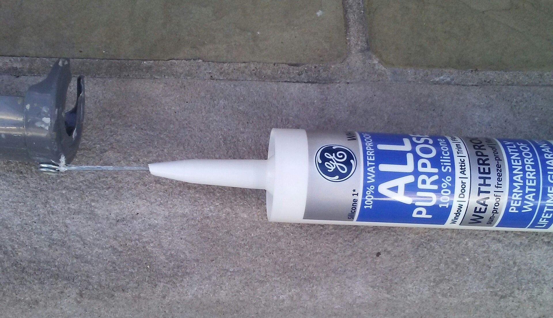 How to Glue/Adhere/Attach Wood to Plastic (Polyethylene and