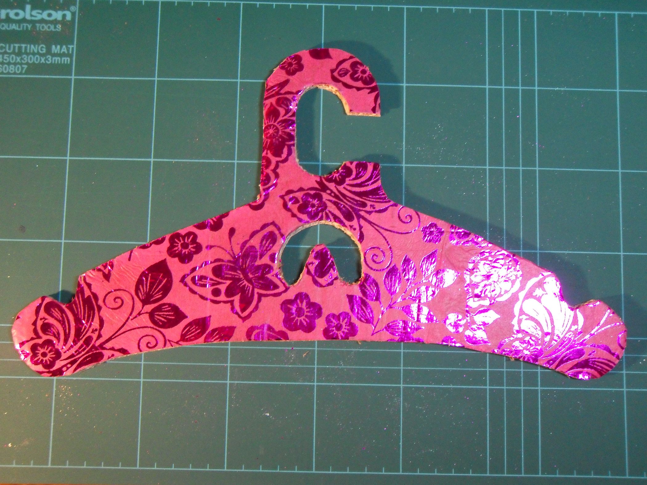 Stylish Cardboard Clothes Hangers 5 Steps (with Pictures) Instructables