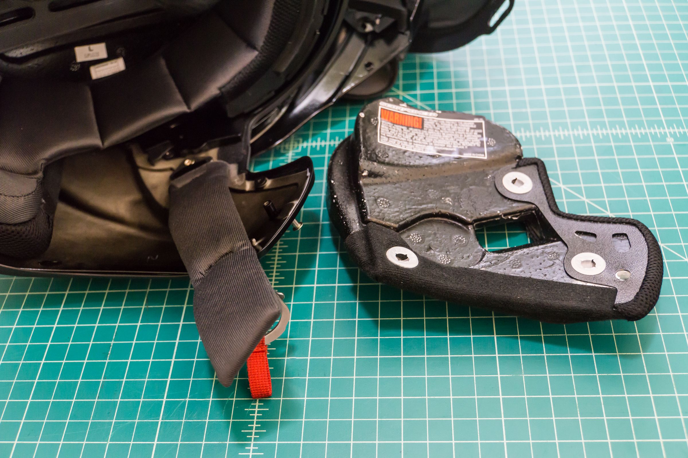 Micrometric Ratcheting Quick Release Buckle for Helmets 12 Steps