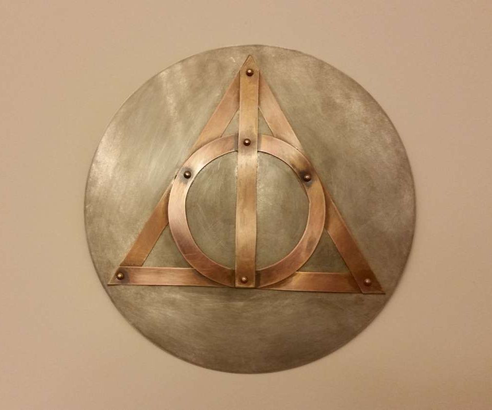 Simple Sheetmetal Wall Art With an Olive Oil Finish