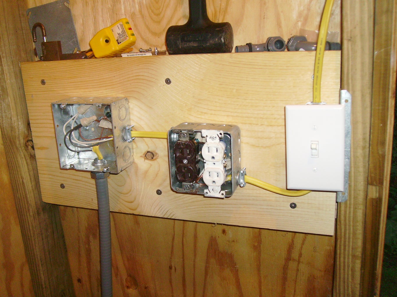 How to Wire a Shed for Electricity 7 Steps (with Pictures