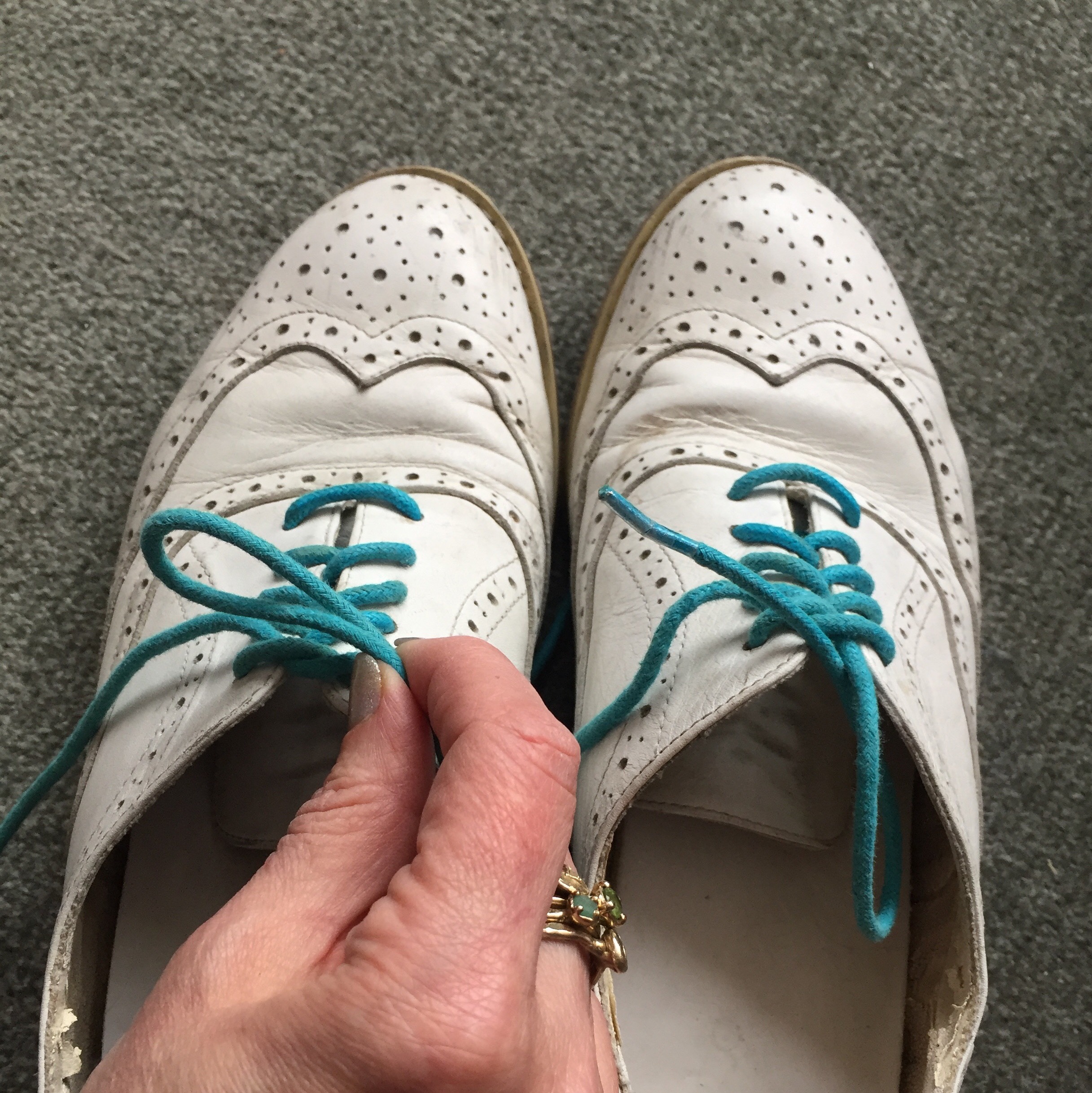 Tying a Shoelace 3 Steps Instructables