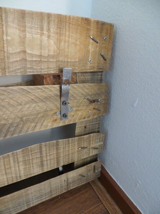 Pallet Coat Rack With Pictures Instructables Pallet Coat Rack With Pictures, How To Make A Coat Stand Out Of Pallets Without Sewing