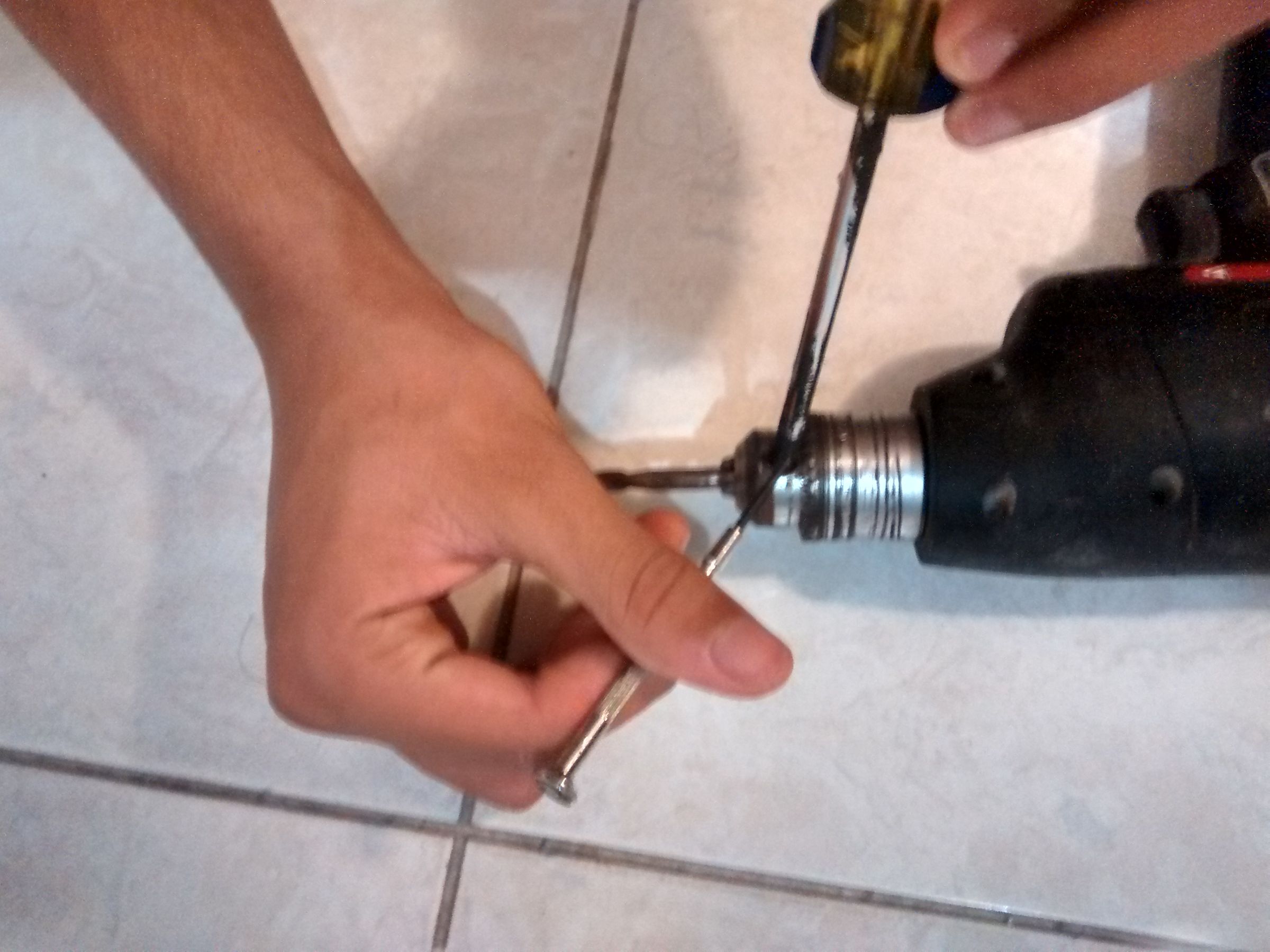 Drill Bit Without the Key 