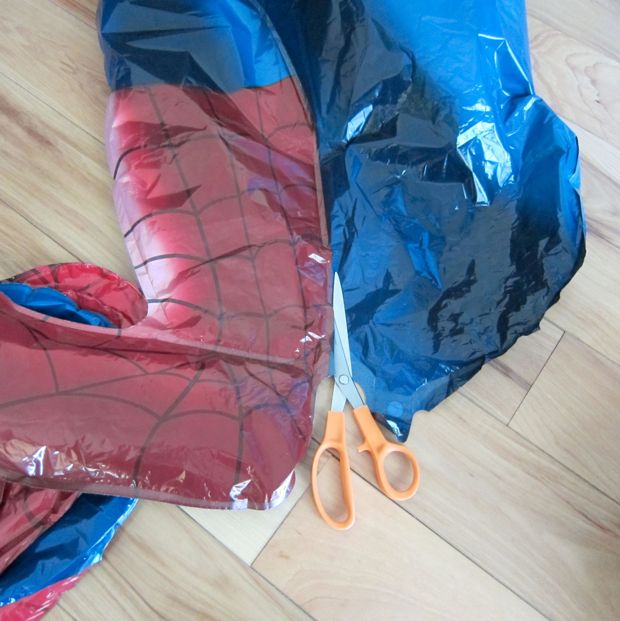 DIY Emergency Blanket From Old Party Balloons 6 Steps (with Pictures