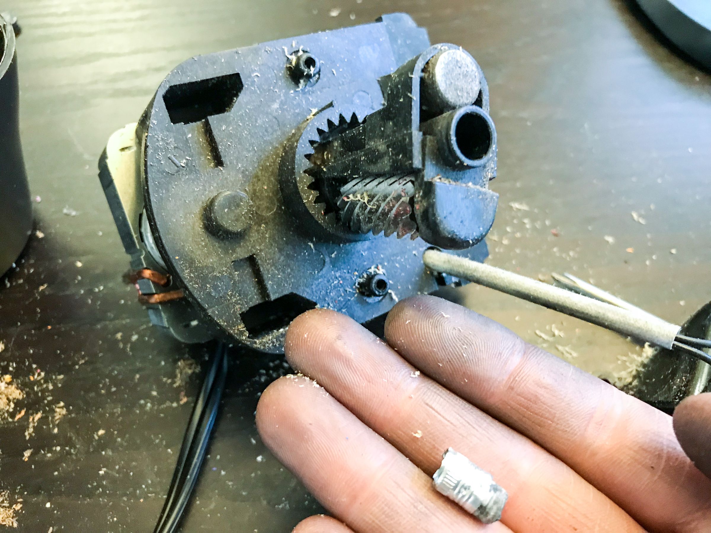 How to Fix a Jammed Electric Pencil Sharpener 5 Steps Instructables
