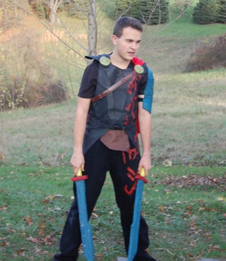 The Mighty Thor Gladiator Outfit From Thor Ragnarok 11 Steps With Pictures Instructables