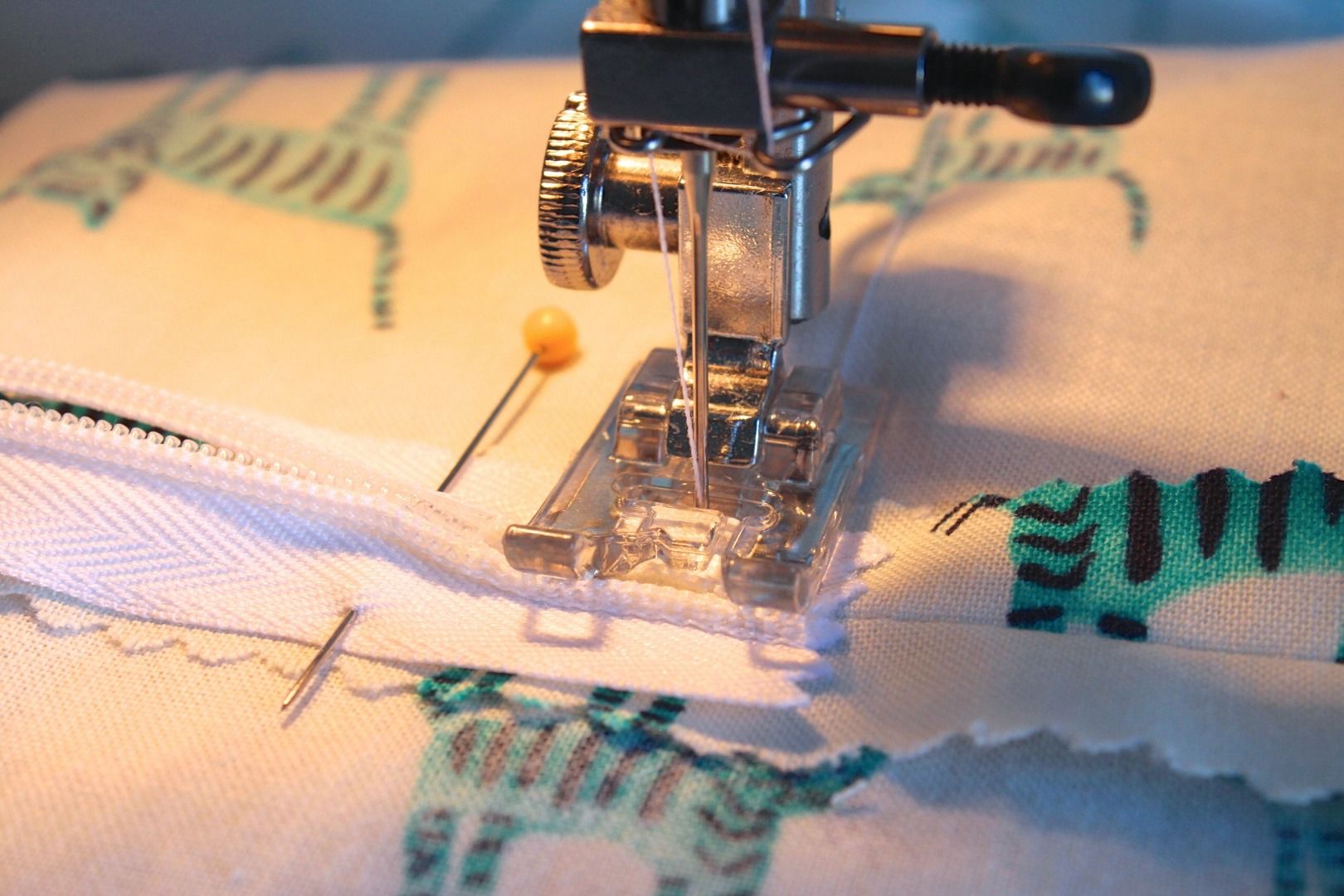 How to Sew a Zippered Pillow Cover 10 Steps (with Pictures