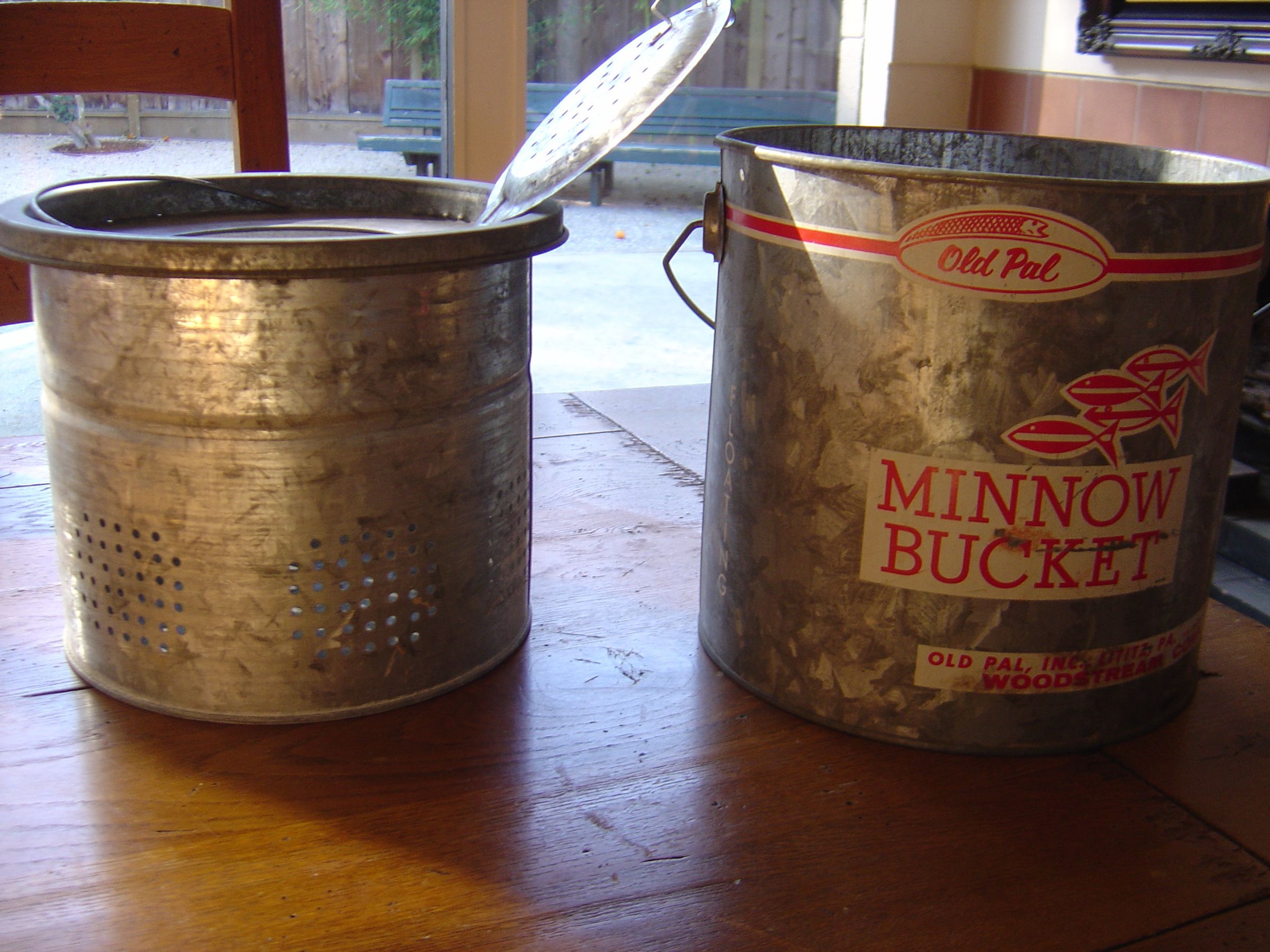Vintage Minnow Bucket Charging Station 9 Steps Instructables