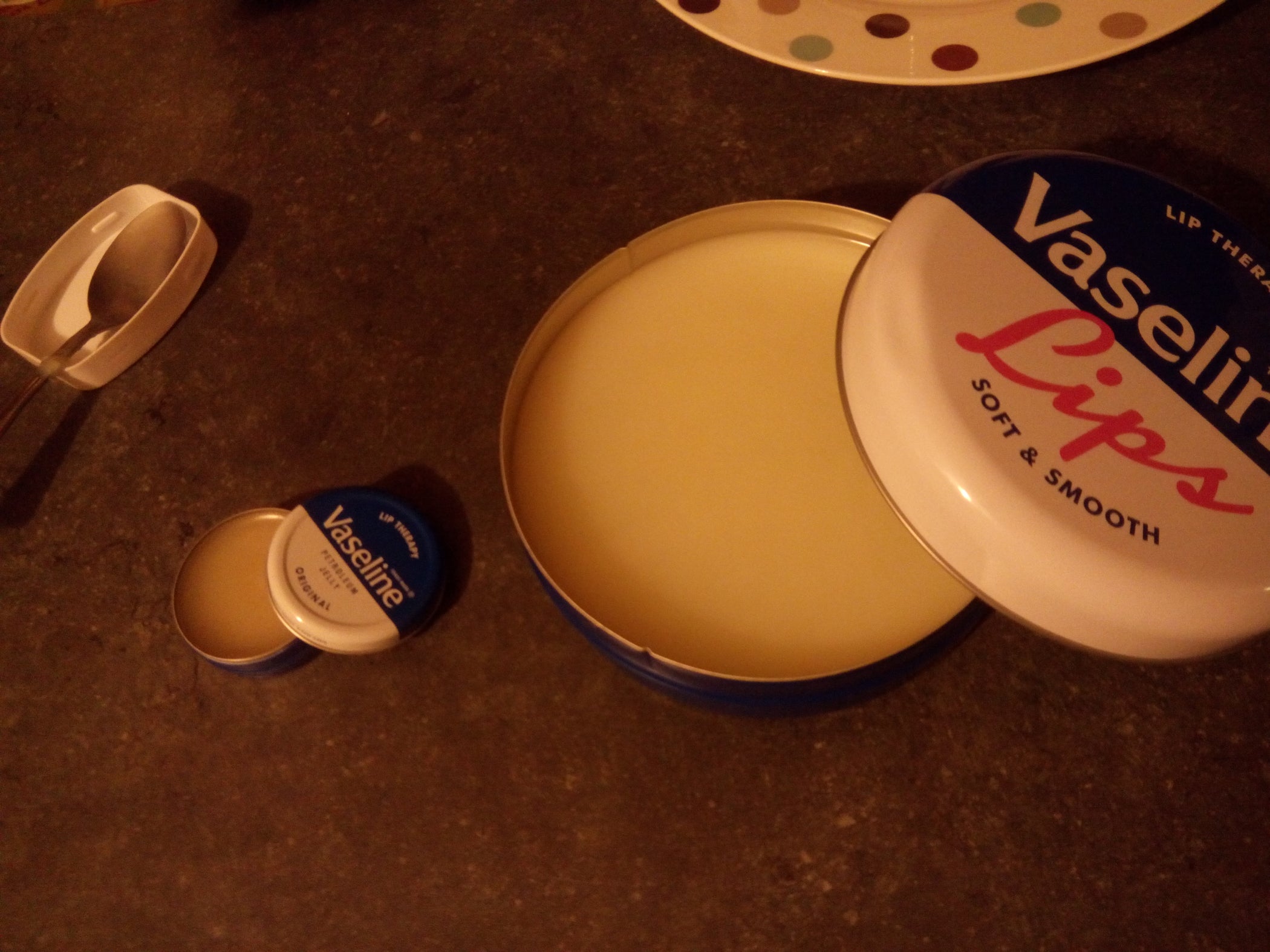 Giant Vaseline Tin 4 Steps Instructables