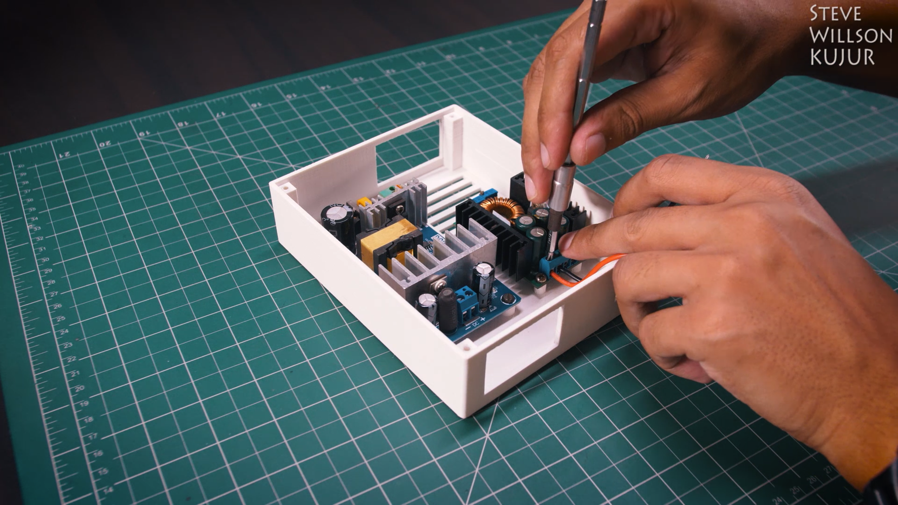 DIY Lithium Battery Charger 15 Steps Circuit Diagram