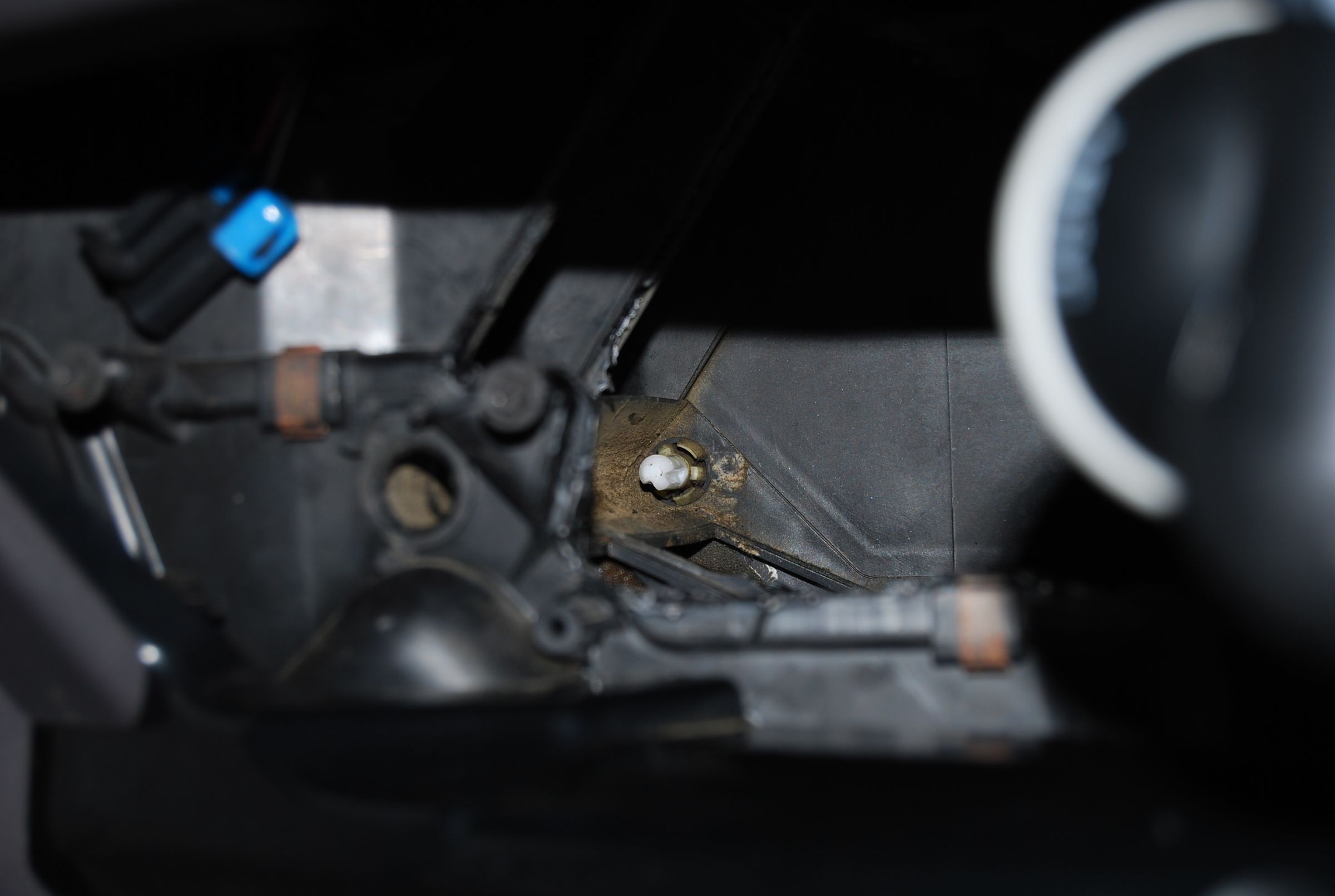 DIY Fix for Jeep Cherokee A/C Blend Door Failure 7 Steps Instructables