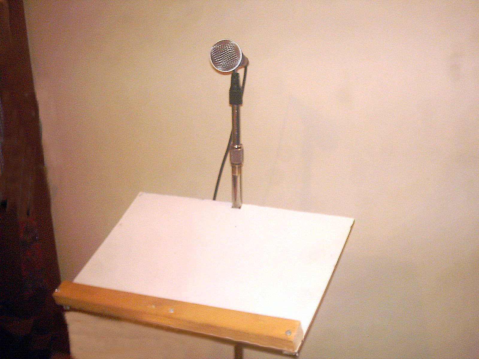 microphone music stand DIY Project DIY Project Image