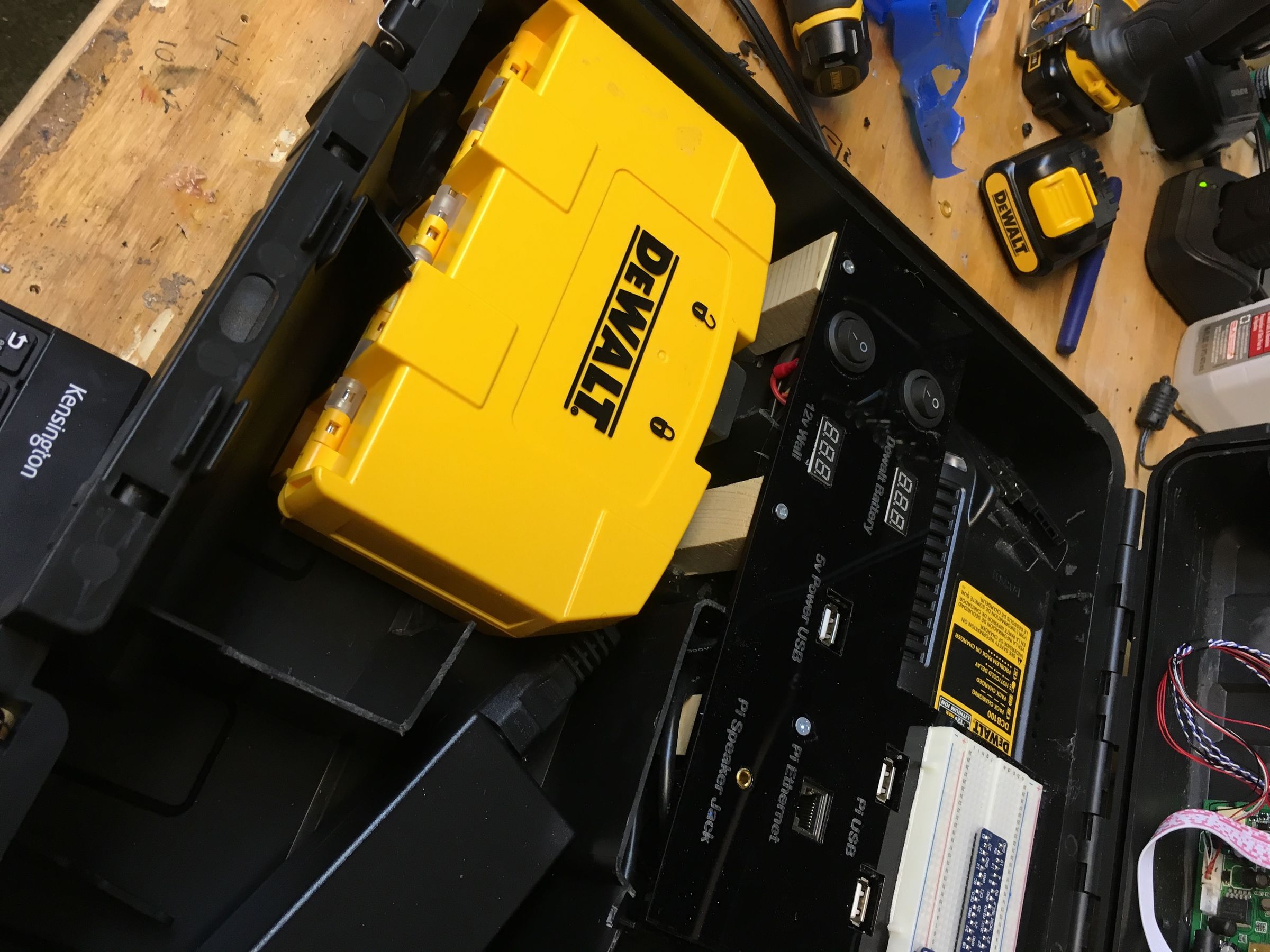 Dewalt Raspberry Pi Development Laptop 7 Steps (with Pictures