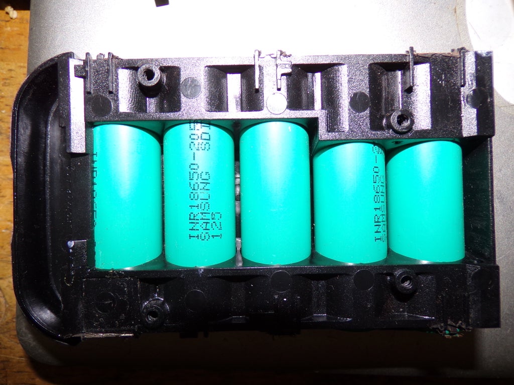 Disassembling A 20v Scott S Sync Battery 4 Steps Instructables
