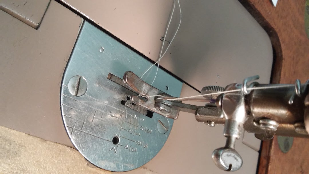 How to Set Up an Old Singer Sewing Machine 4 Steps (with Pictures