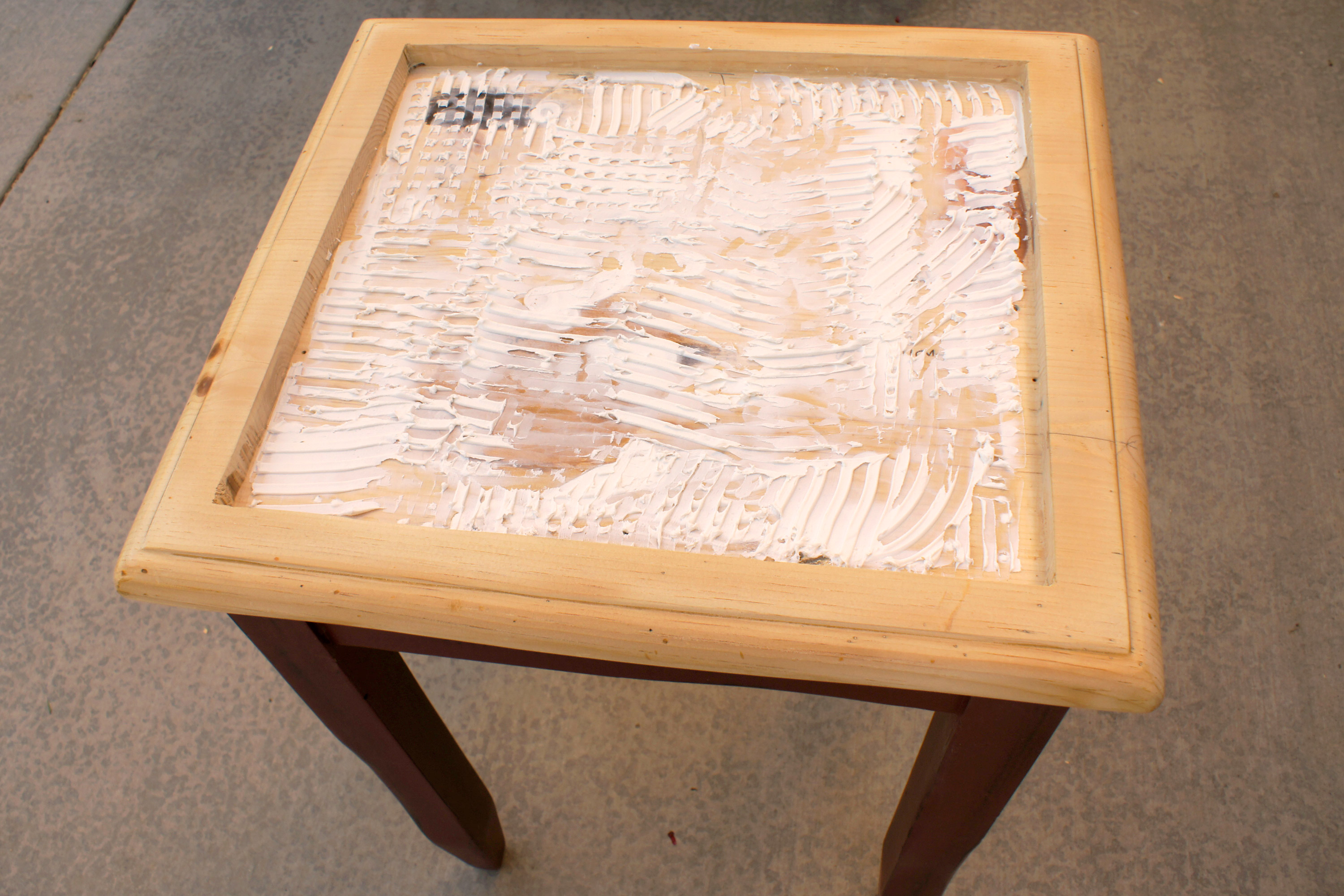 End Table With Glass Mosaic Tile Inlaid Top 13 Steps (with Pictures