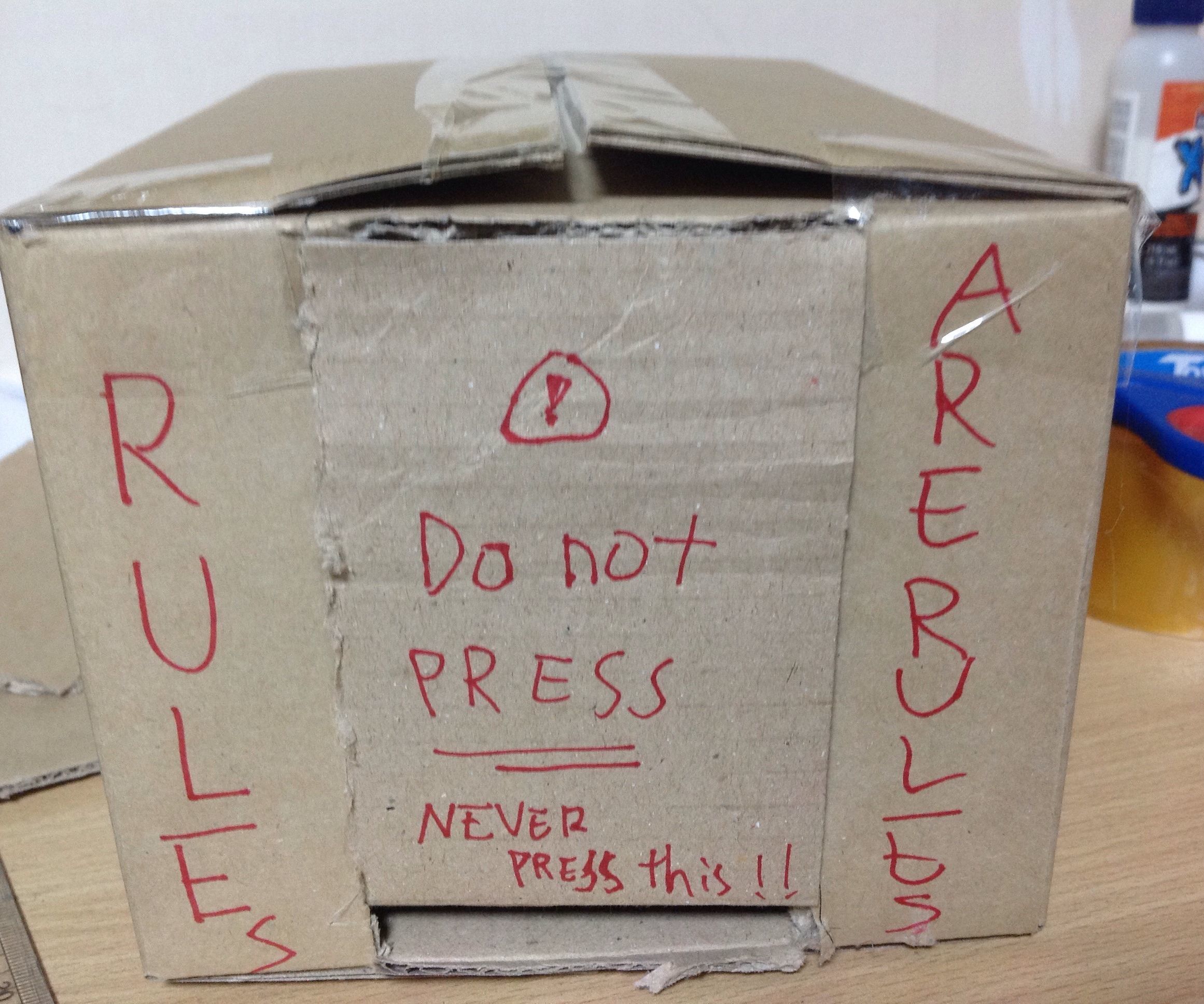 DIY guide for Cardboard Box Water Ballon Prank(super Simple) with step-by-step instructions