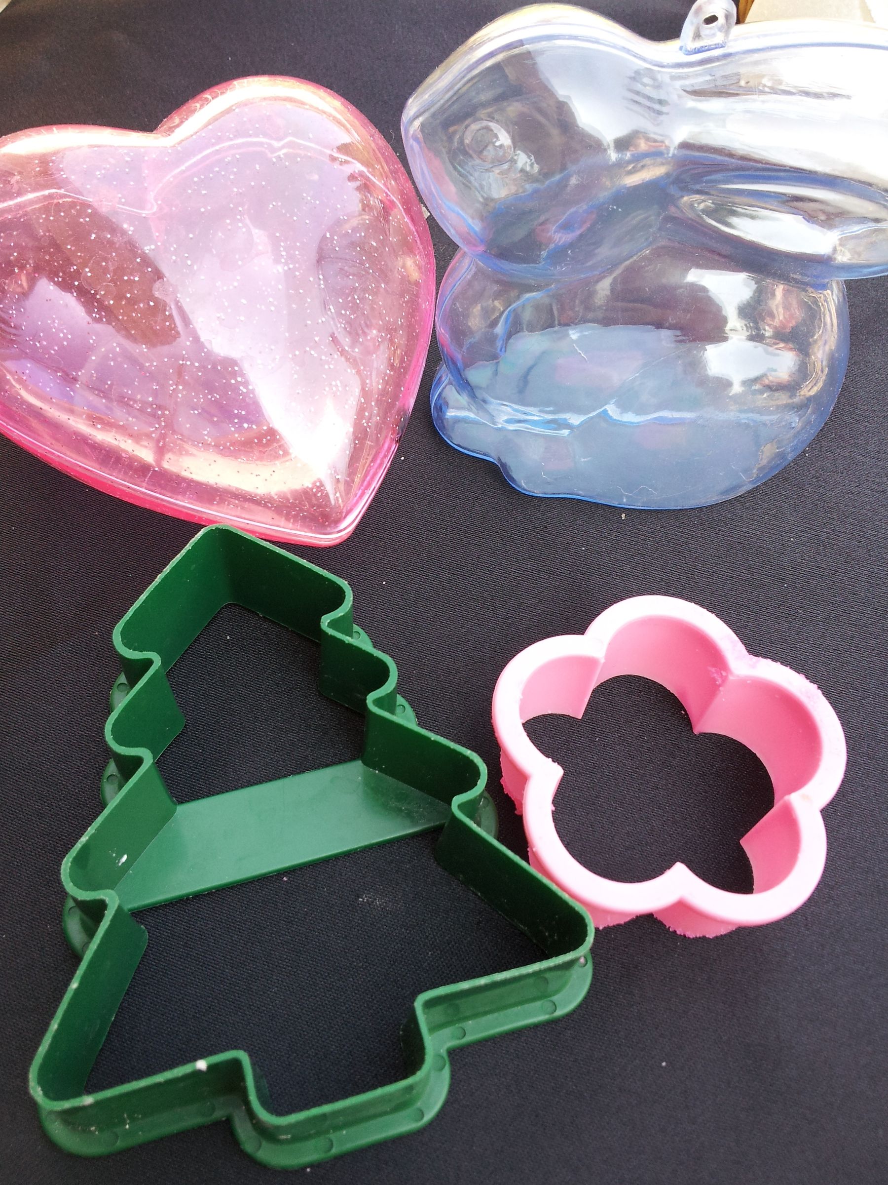 Sugar Molds for Cupcakes and Decorations 4 Steps (with Pictures