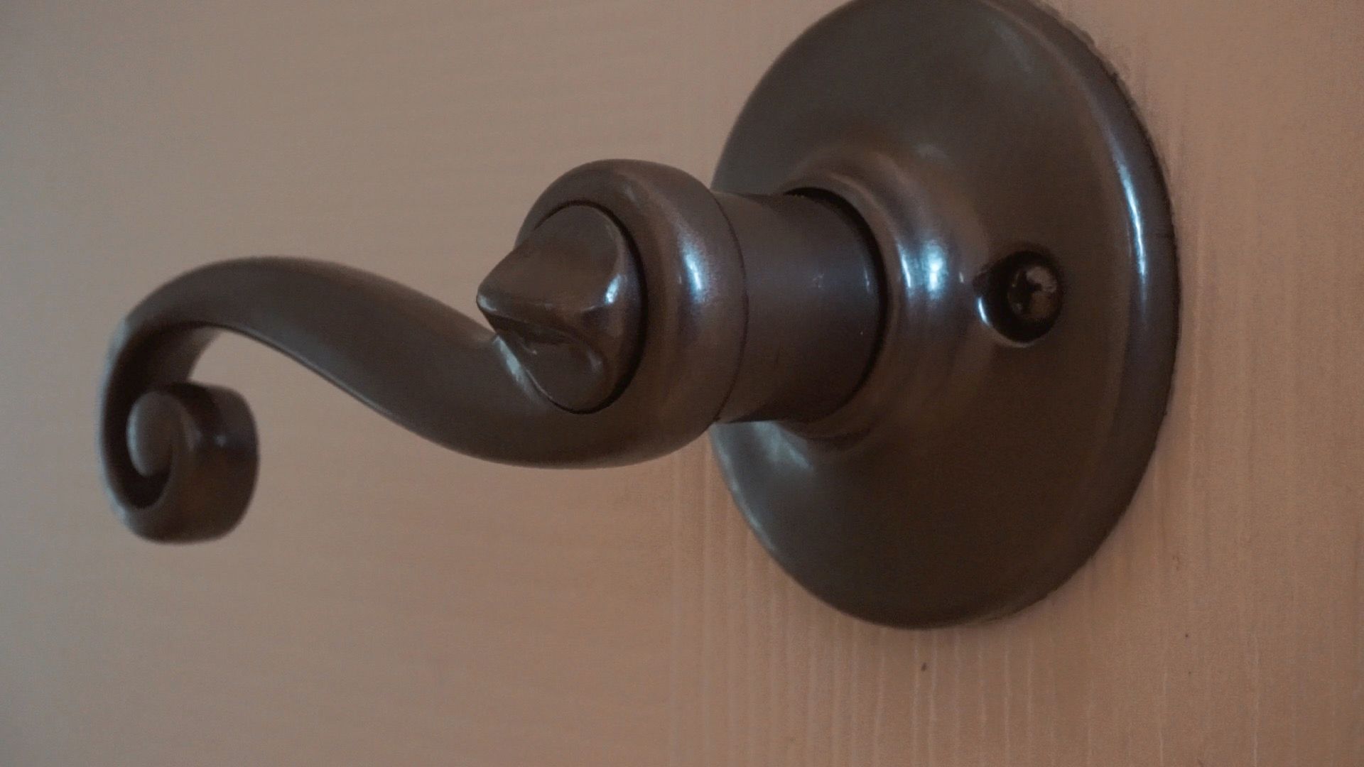 Refinish Brass Hardware Yourself // Powder Coating Project 4 Steps
