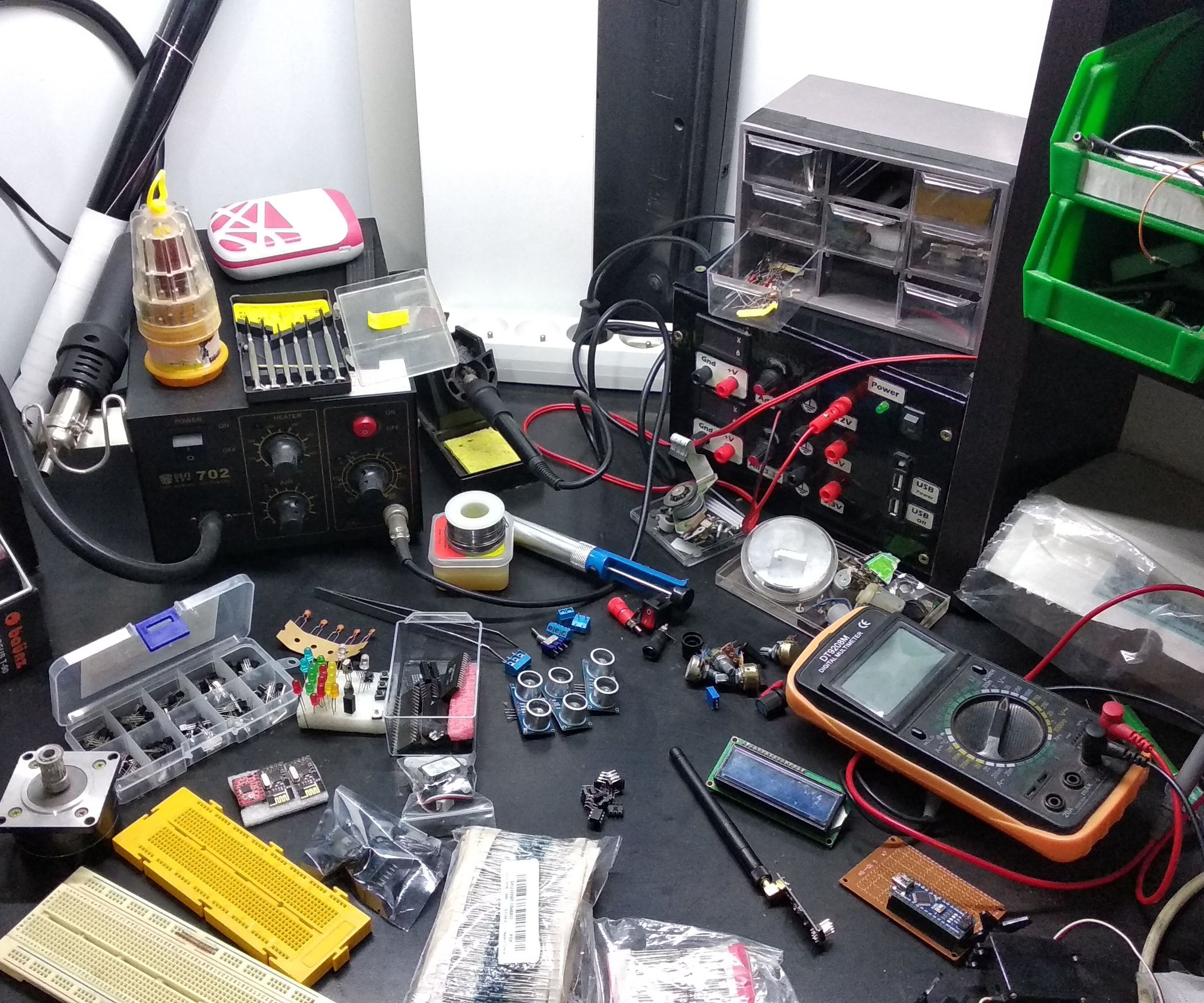 Making a Home Laboratory for Fun Projects Detailed Guide 3 Steps