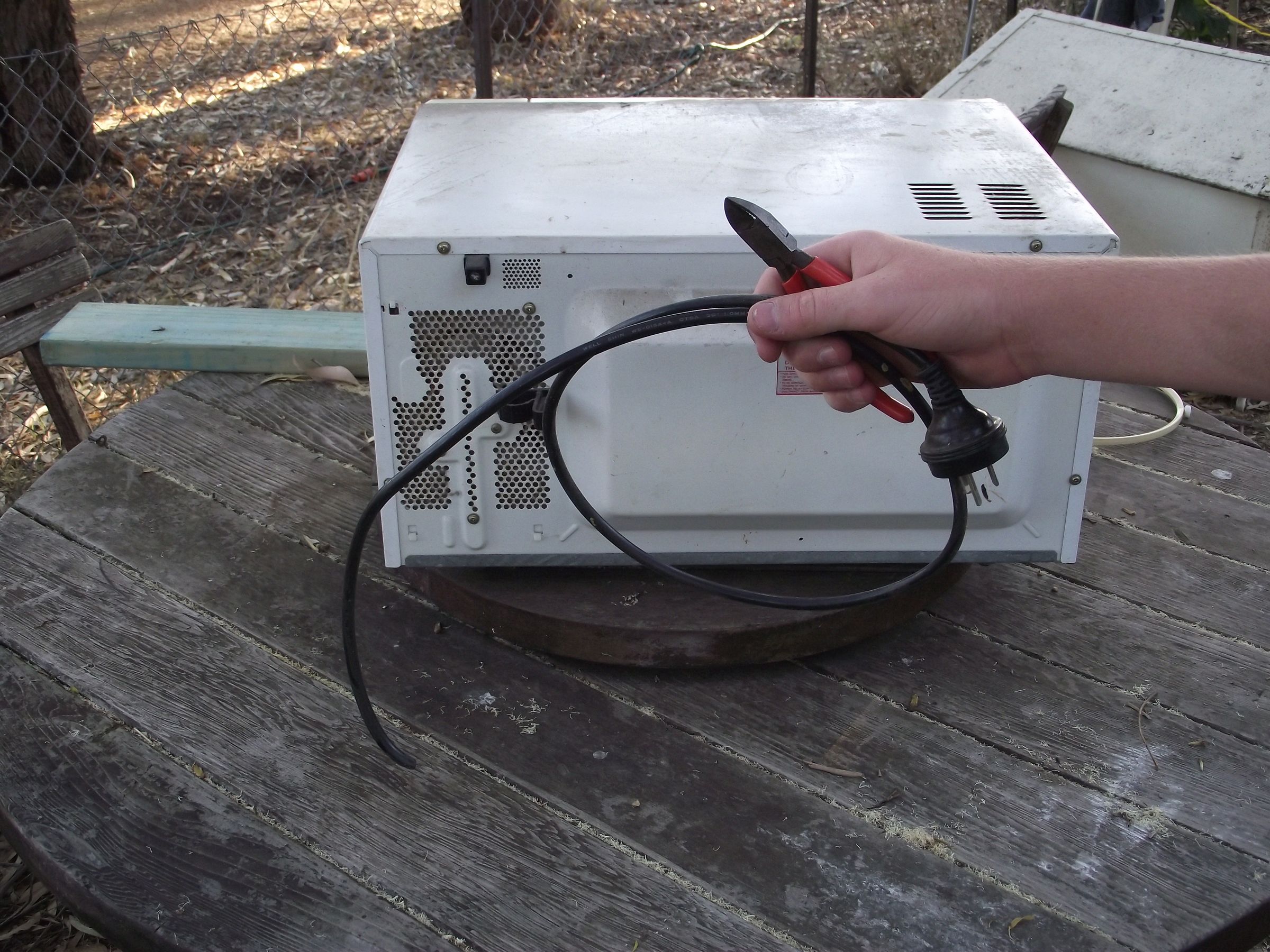 Taking Apart a Microwave 11 Steps Instructables