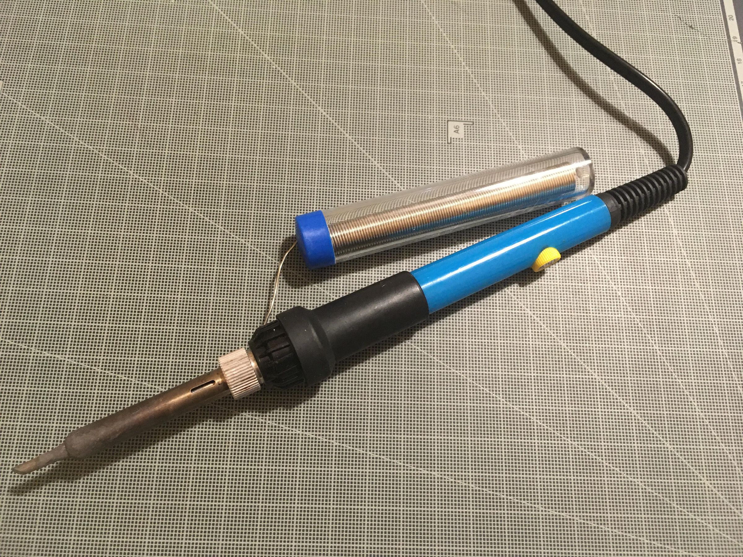 Relaxing/emergency Lamp With One AA Battery Joules Thief 9 Steps