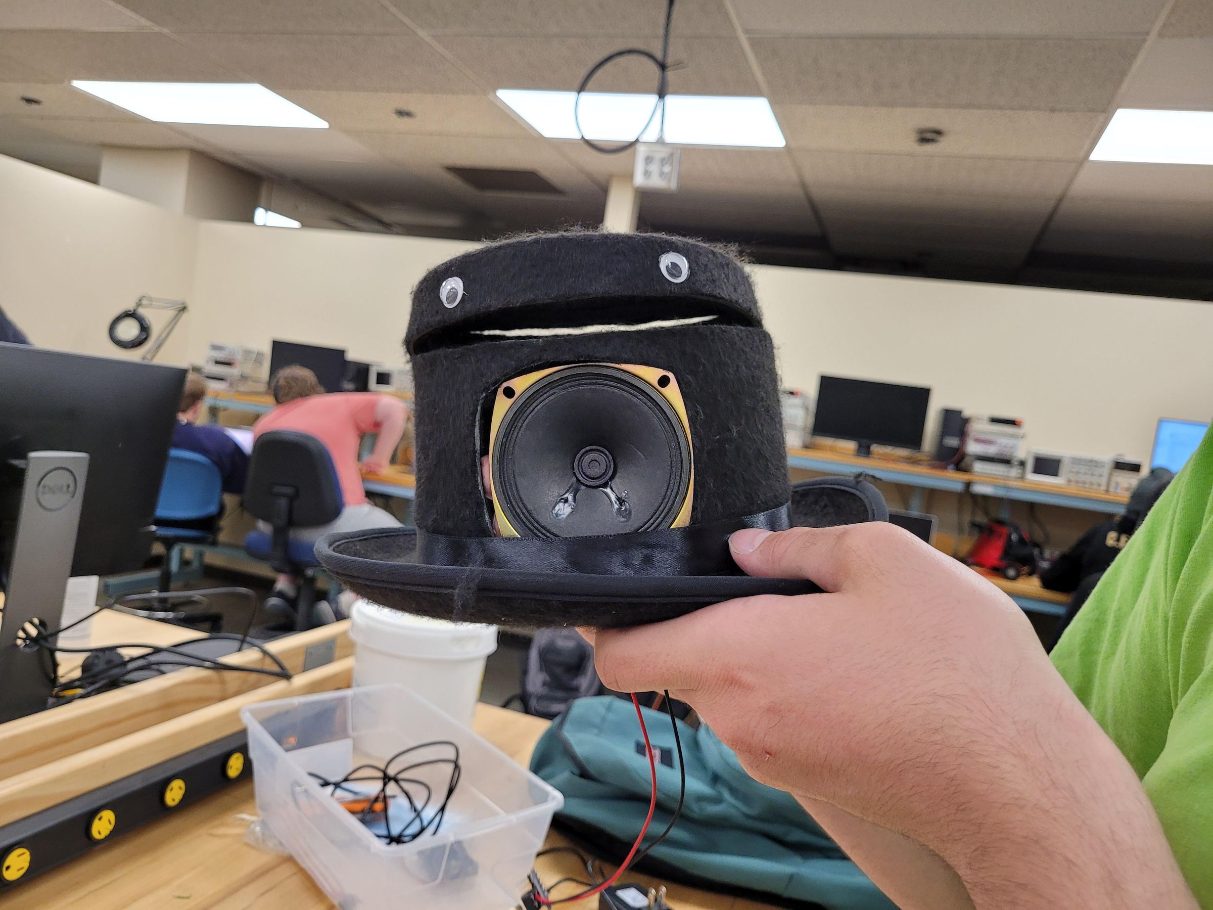 Talking Head: a Talking Hat : 10 Steps (with Pictures) - Instructables