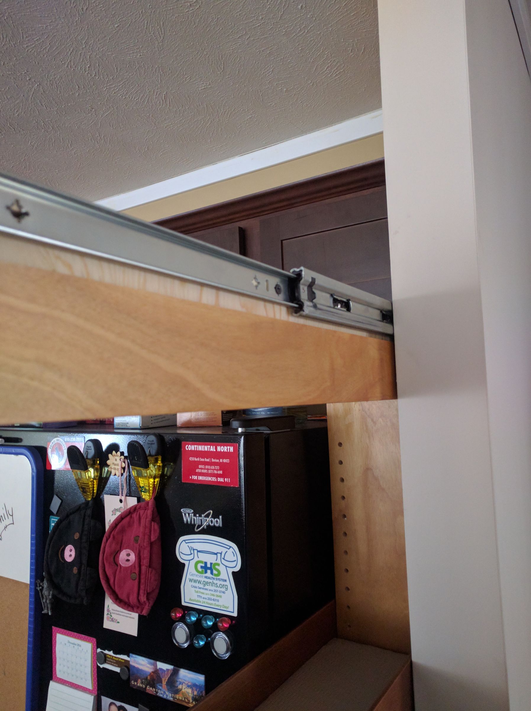 Pull Out Between Wall and Refrigerator. 3 Steps (with Pictures