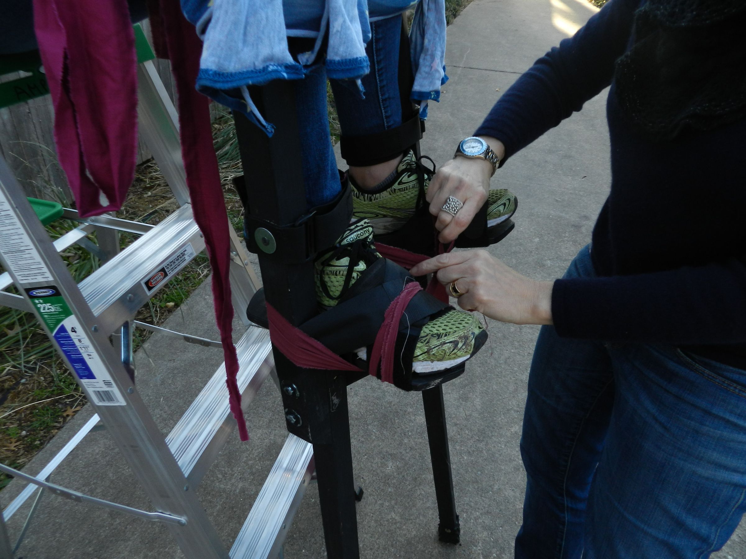 How to Walk on Stilts 7 Steps (with Pictures) Instructables