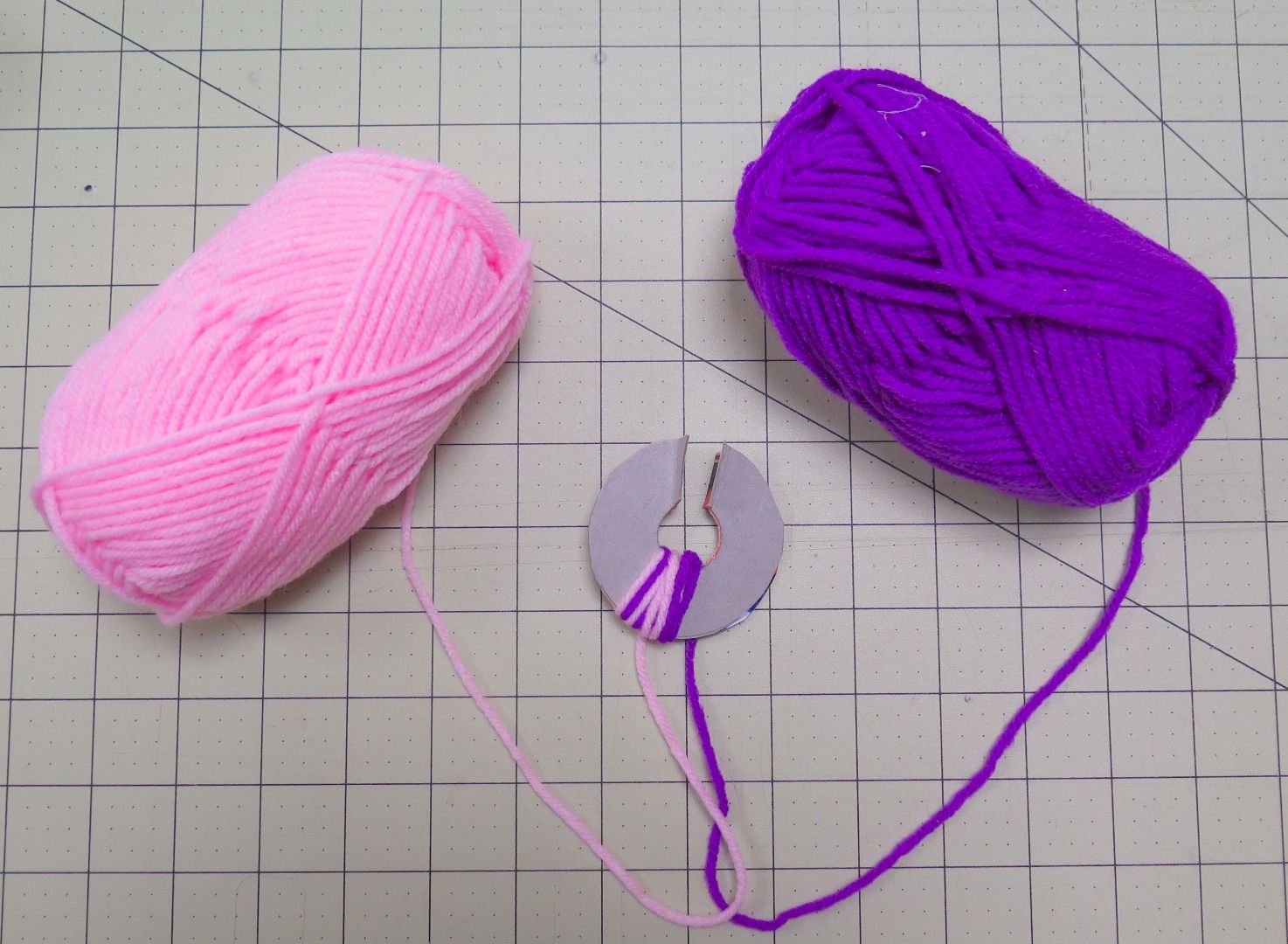 How to Make Pom Poms 8 Steps (with Pictures) Instructables