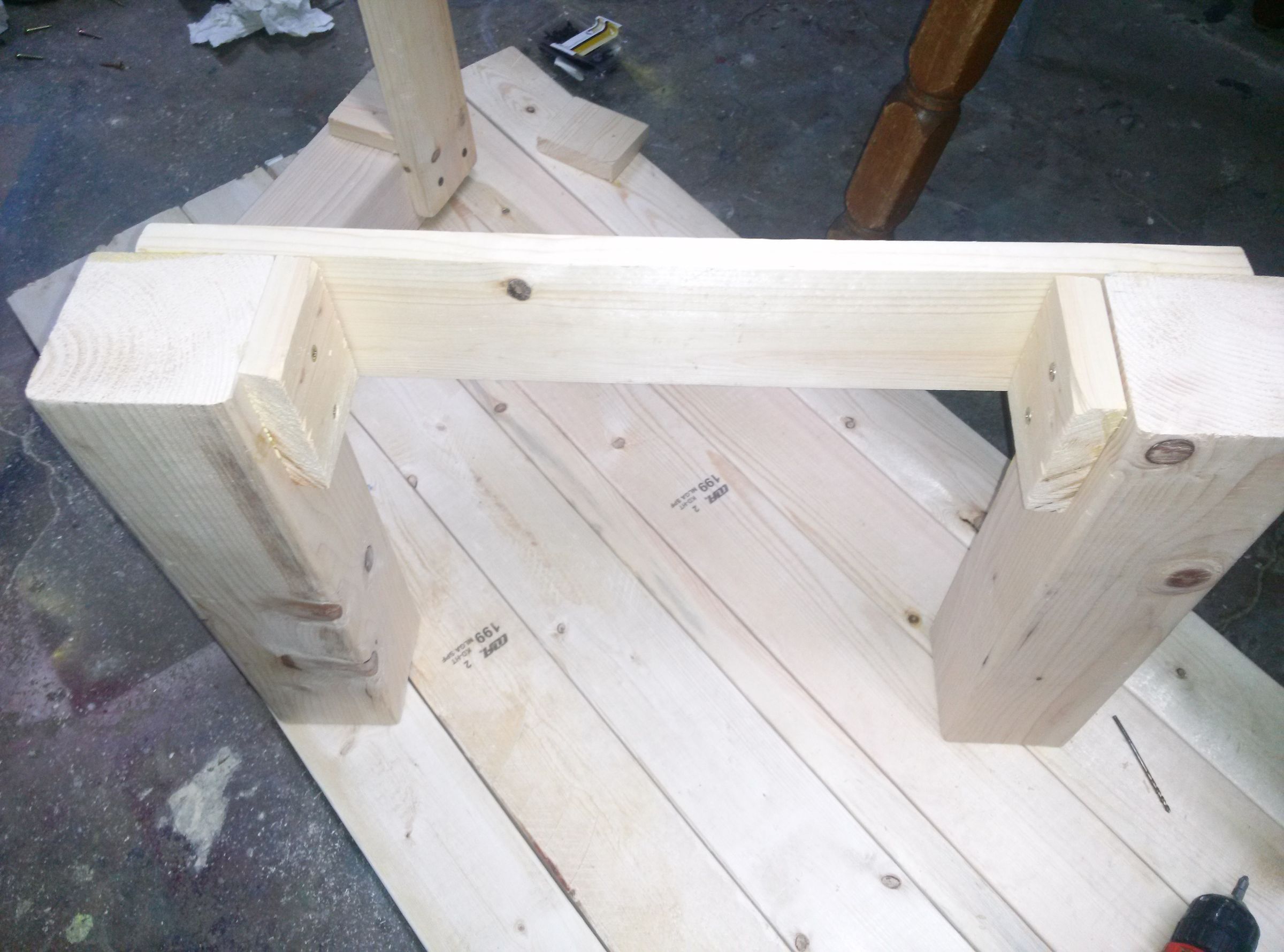 Beautiful Inexpensive Rustic Coffee Table 16 Steps (with Pictures