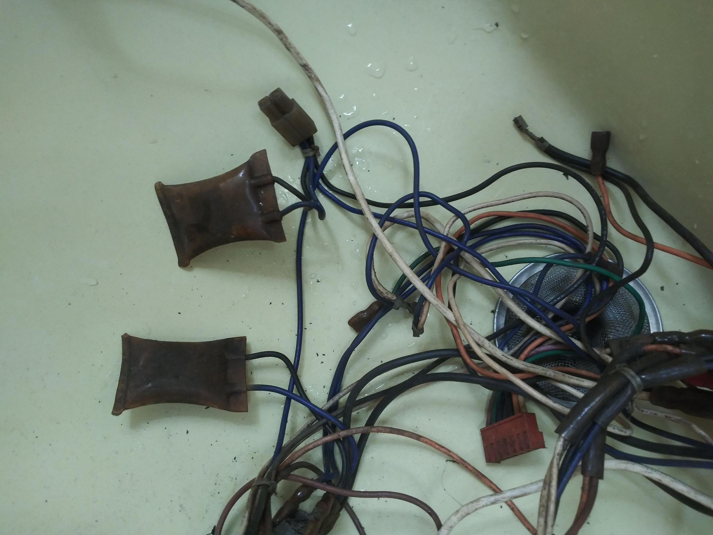 How to Take Apart TV 7 Steps (with Pictures) Instructables