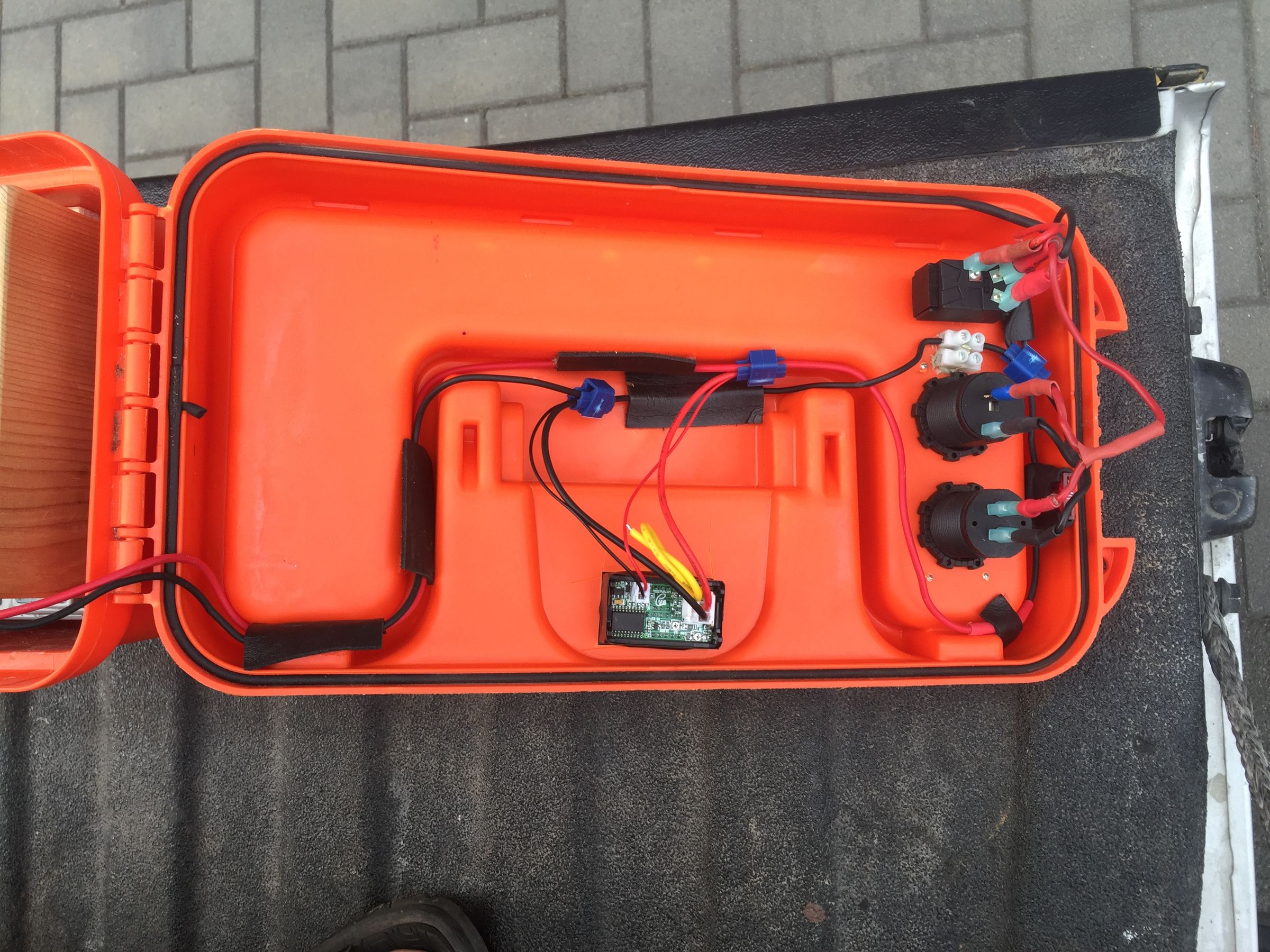 12V Battery Box (with Pictures) Instructables