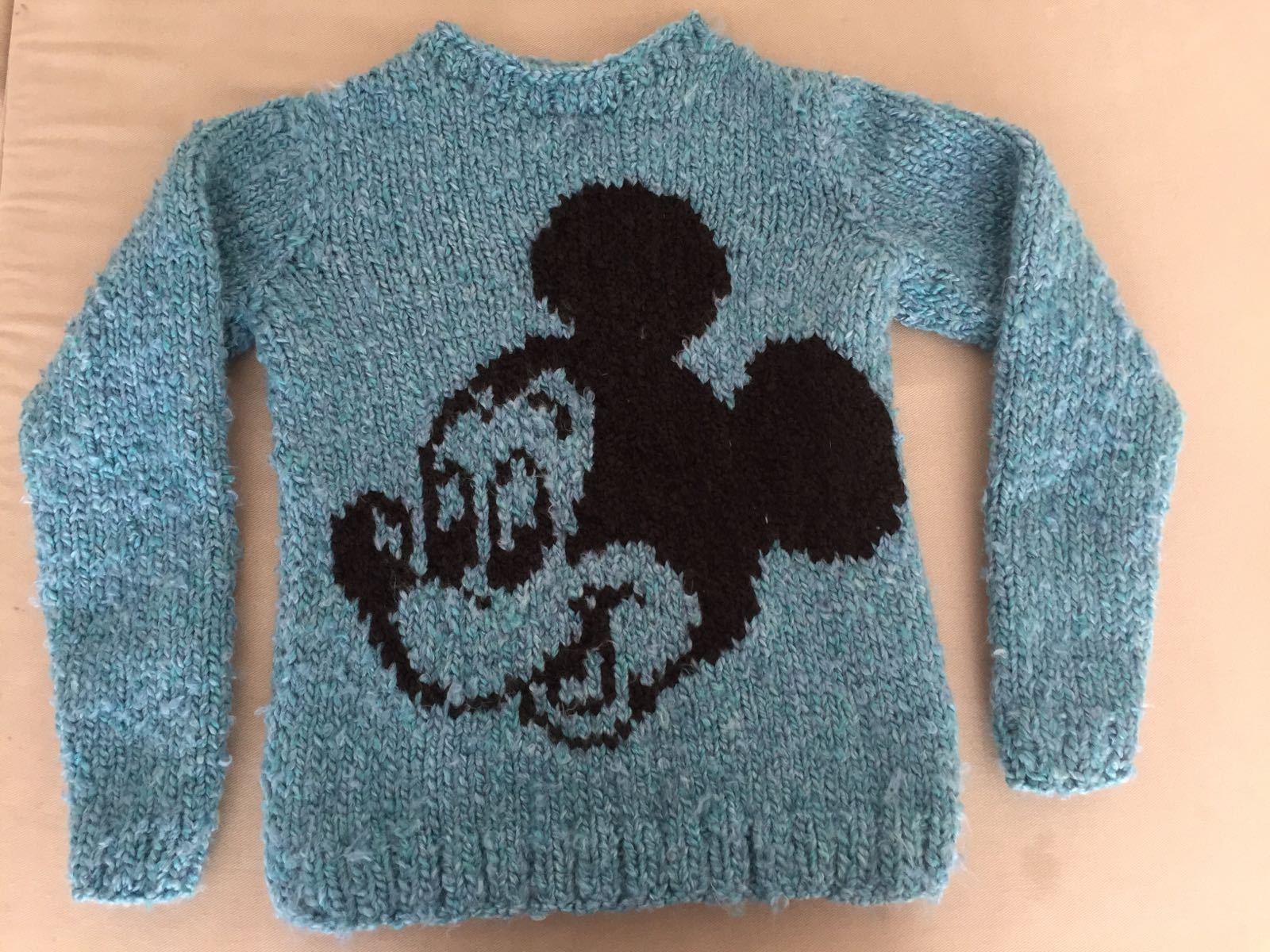 mickey mouse jumper knitting pattern
