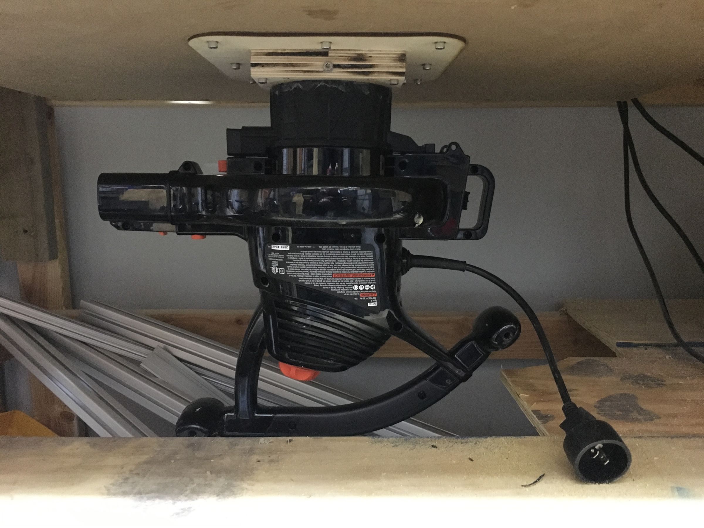 Easy DIY Downdraft / Sanding Table 9 Steps (with Pictures