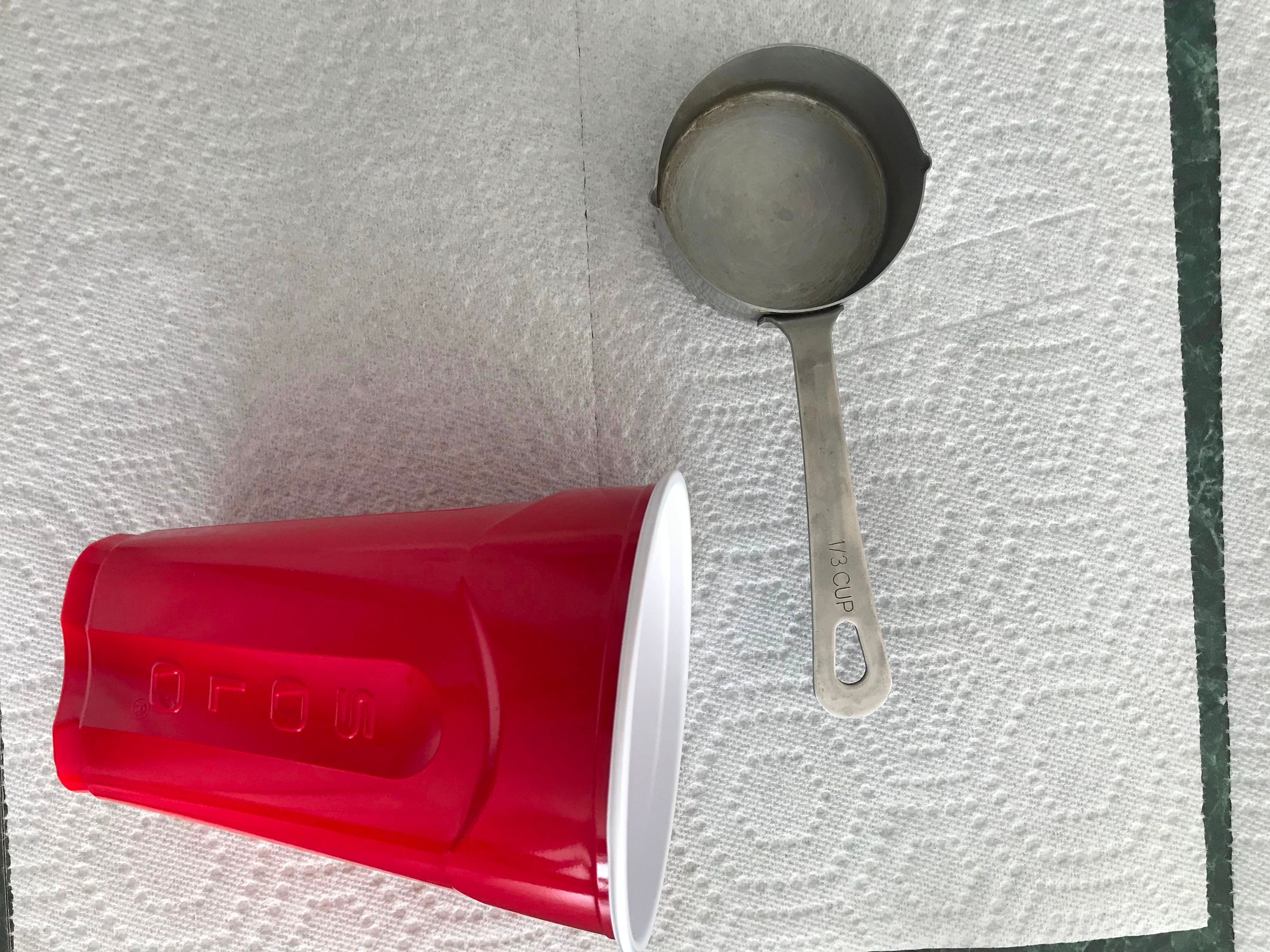 How to Make Marker and Rubbing Alcohol Art on a Canvas 5 Steps