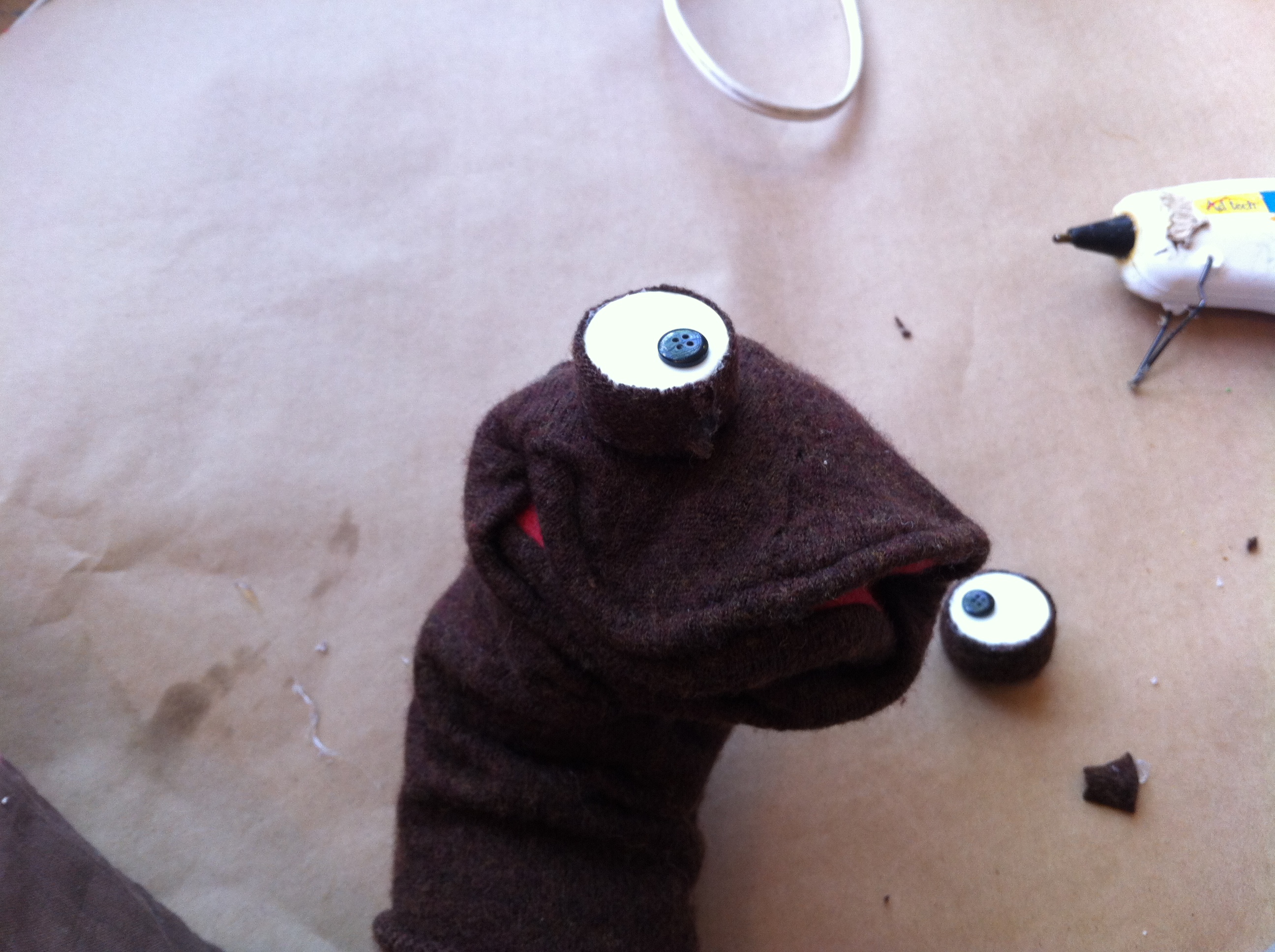 Simple Sweater Puppet 6 Steps Instructables