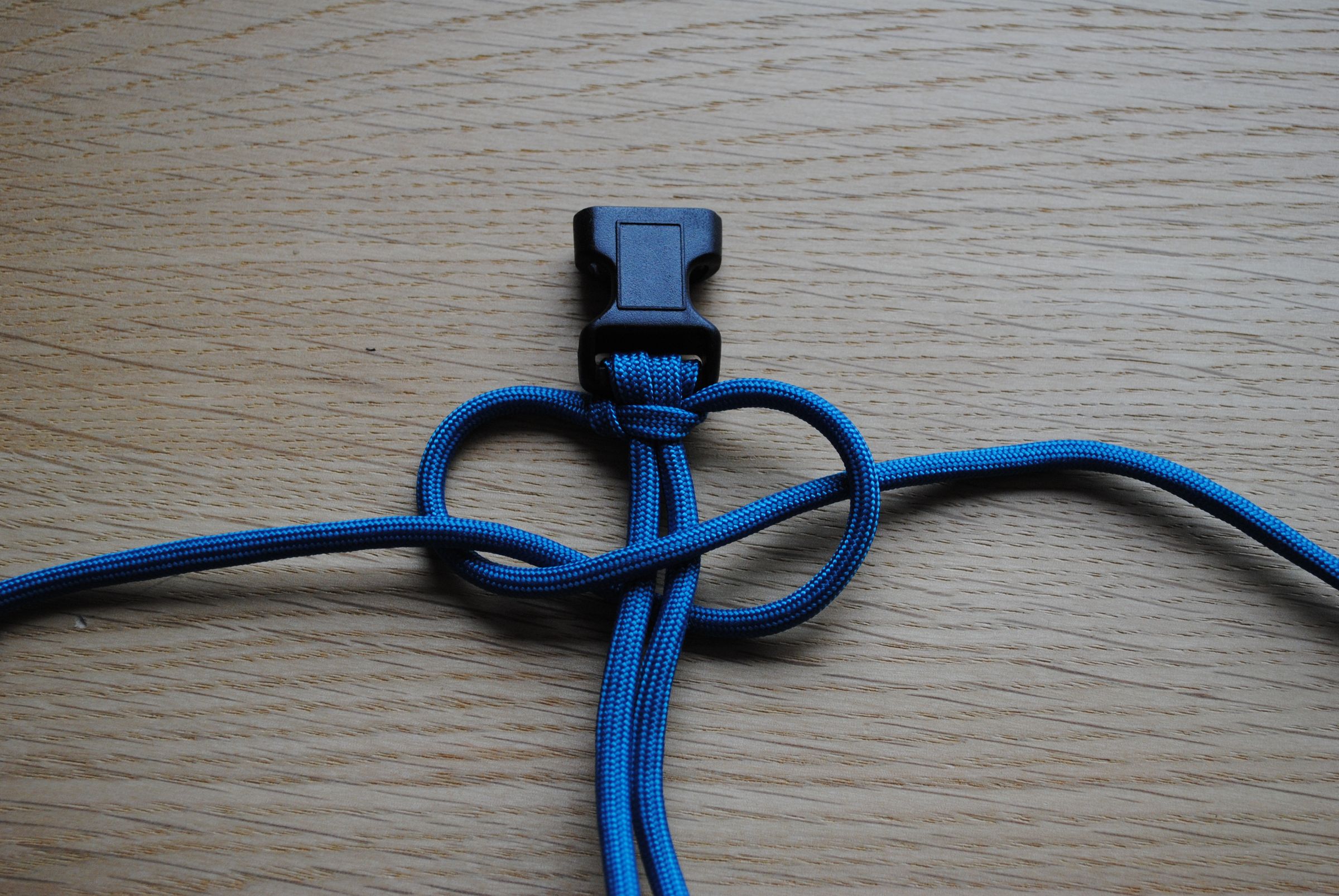 Paracord Dog Collar, Halti Collar 9 Steps Instructables