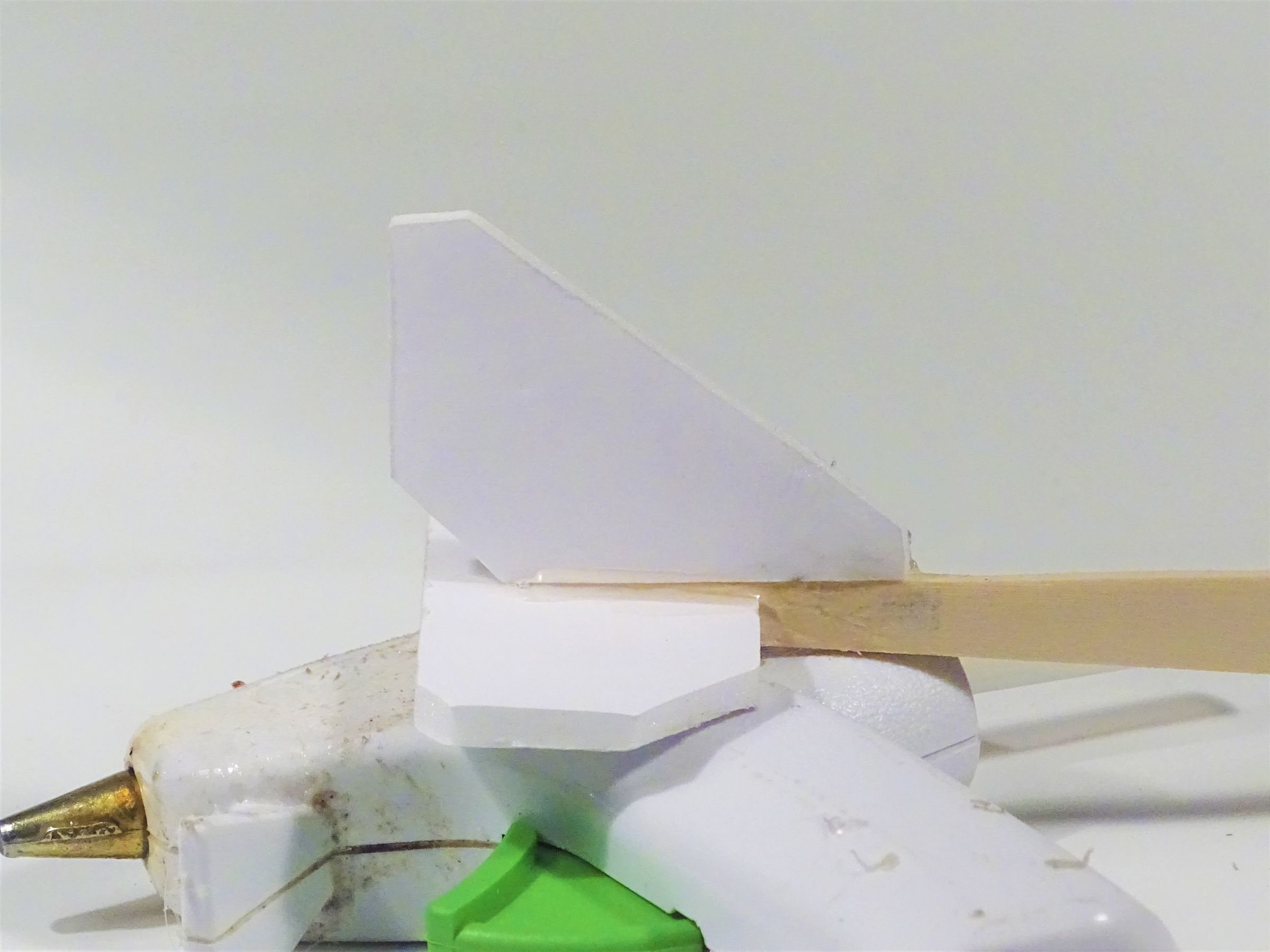 Slingshot Airplane Glider 9 Steps (with Pictures) Instructables