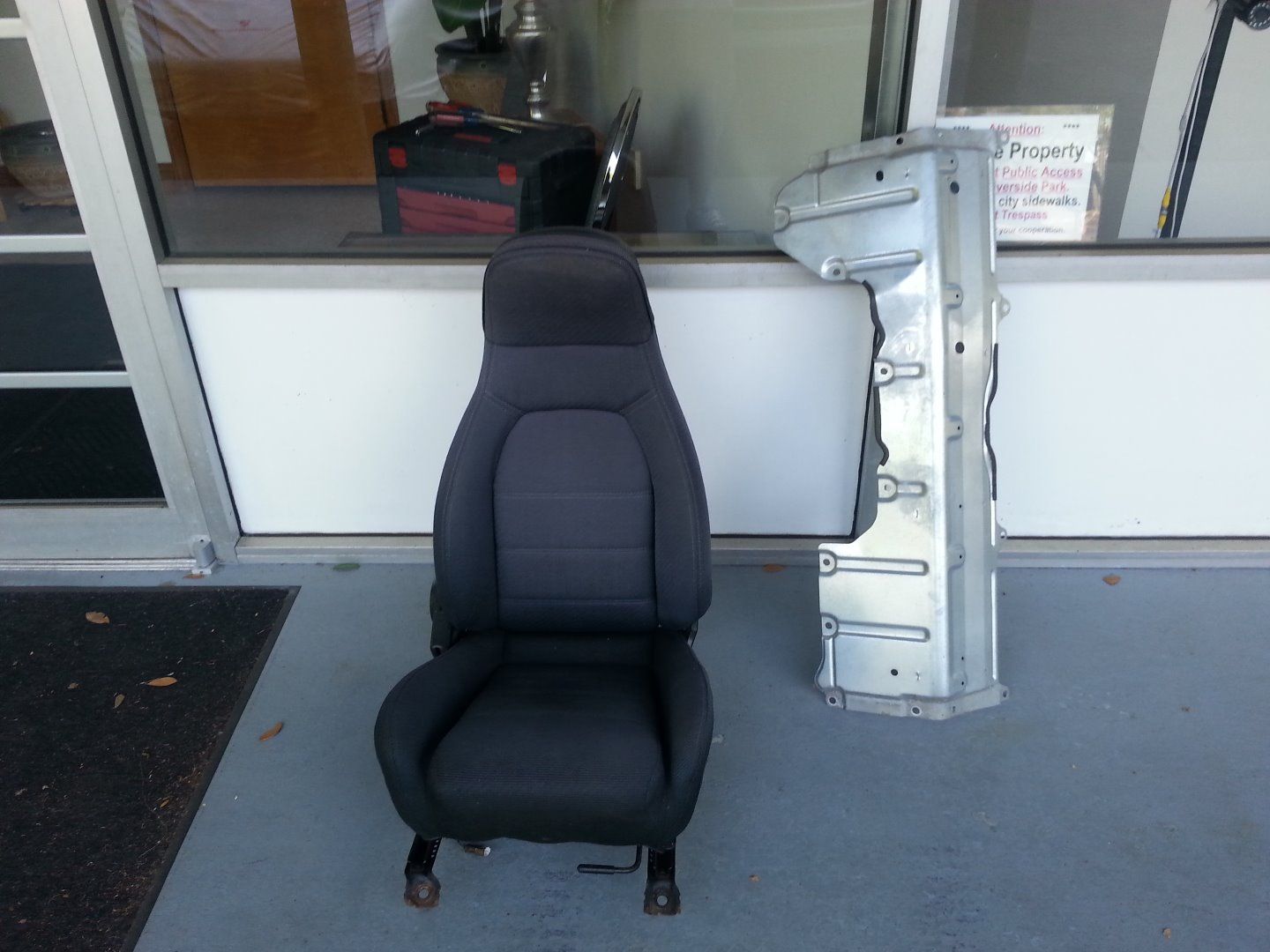 Miata Trunk Opener Lock Mechanism Failed Leaving the Hatch Stuck Shut