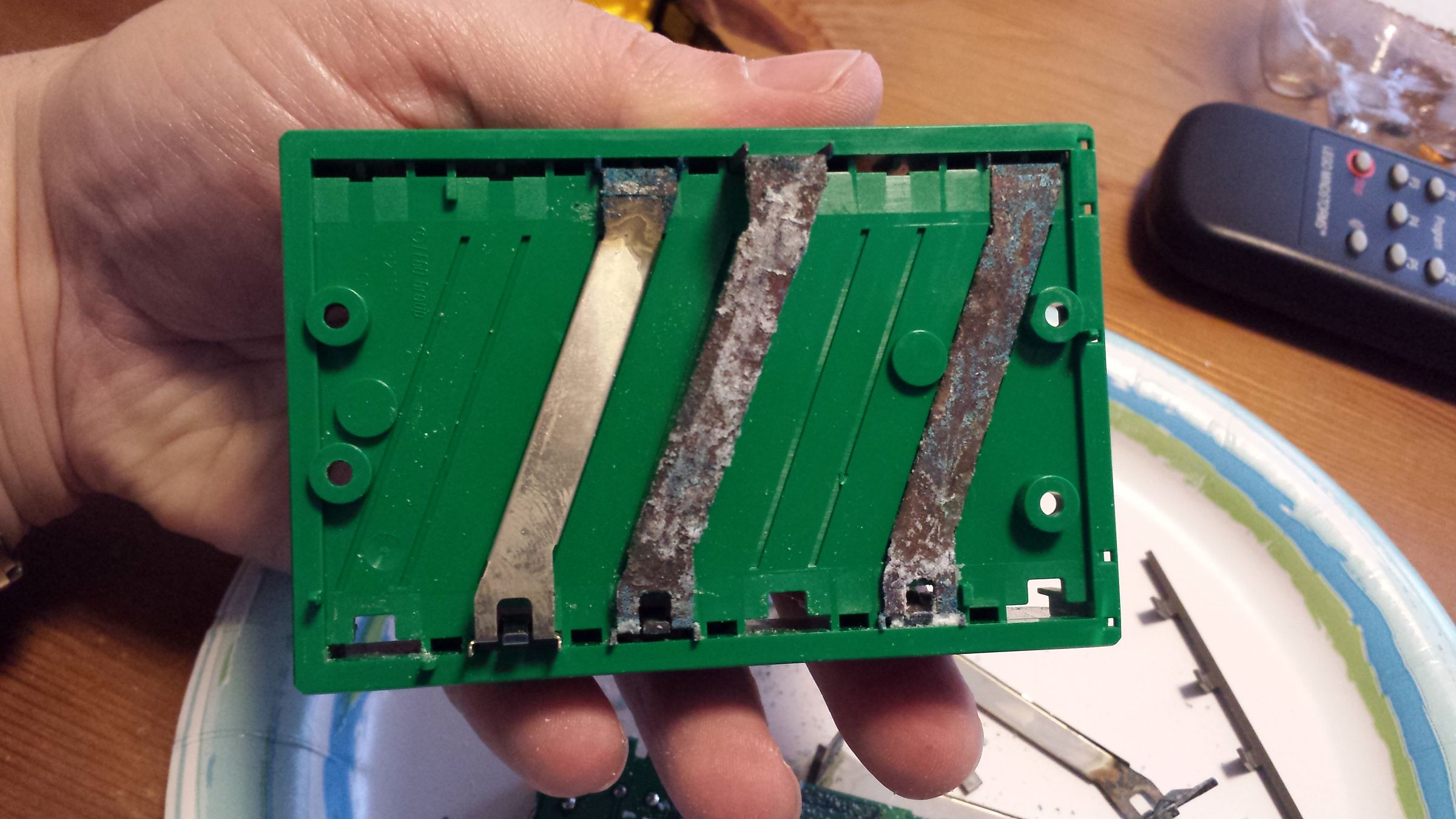 Restoring Corroded Battery Contacts 7 Steps With Pictures Instructables