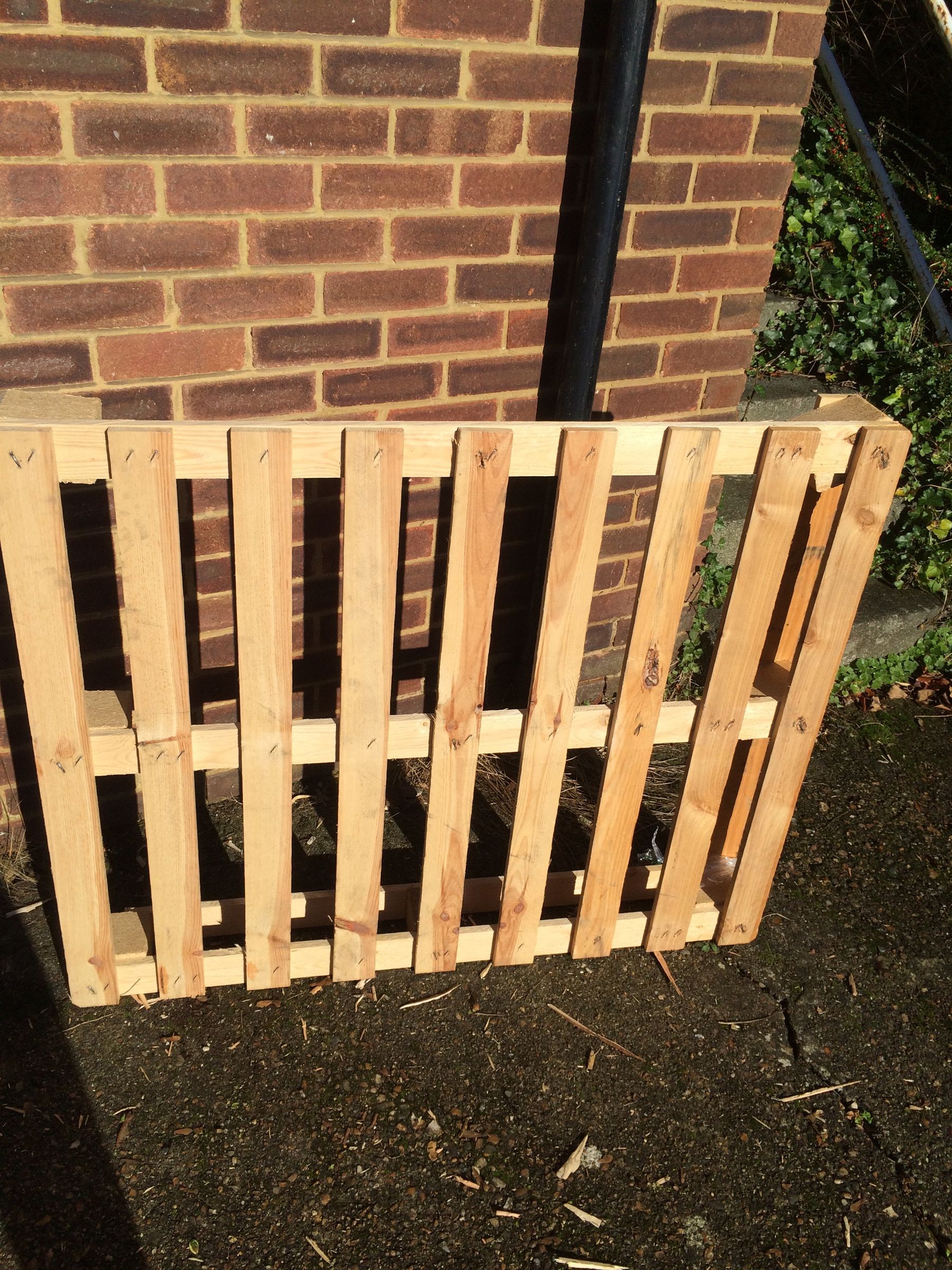 Two Pallets Herb Trough 4 Steps (with Pictures) Instructables