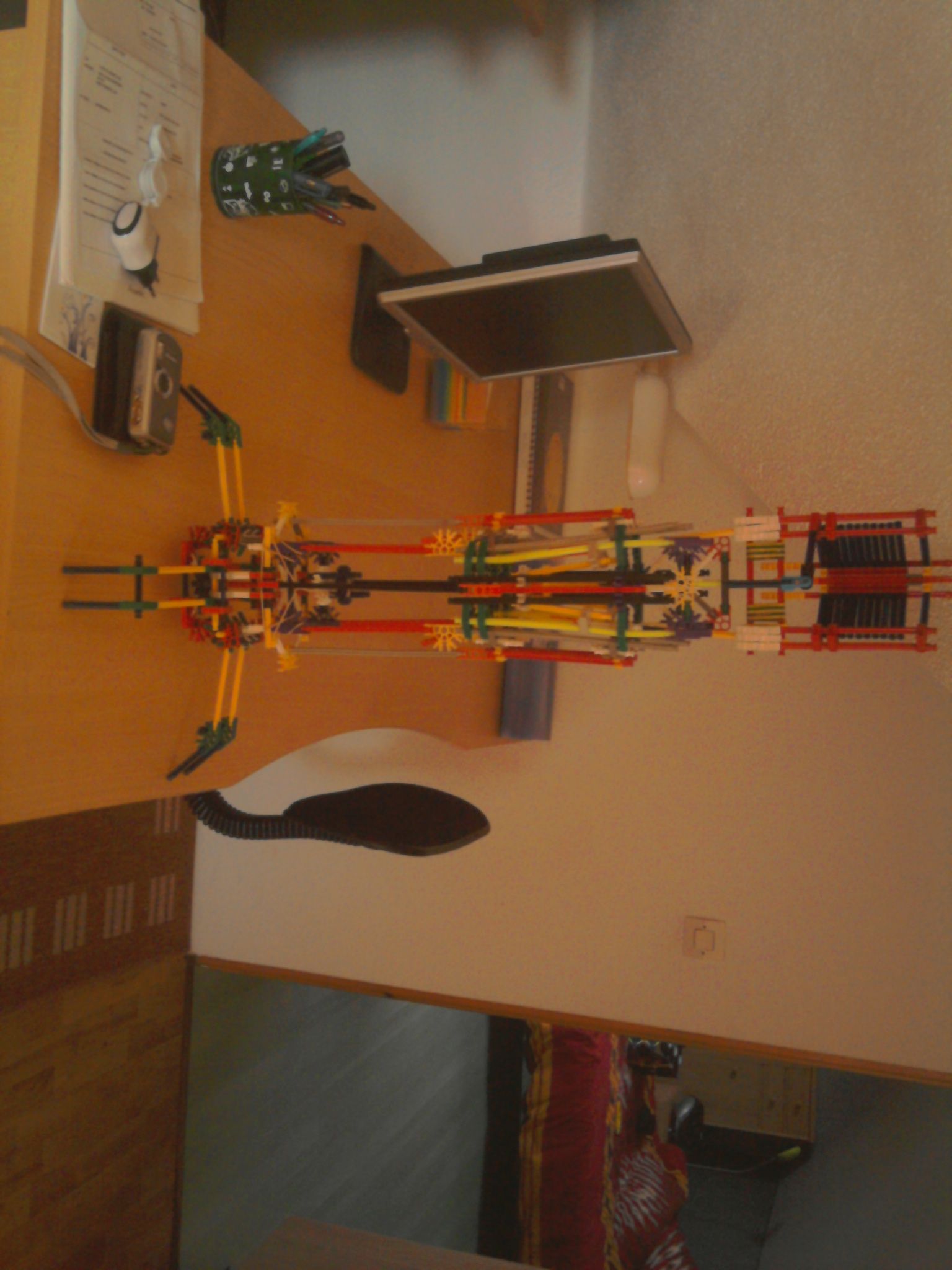 DIY guide for Armored knex claw with step-by-step instructions