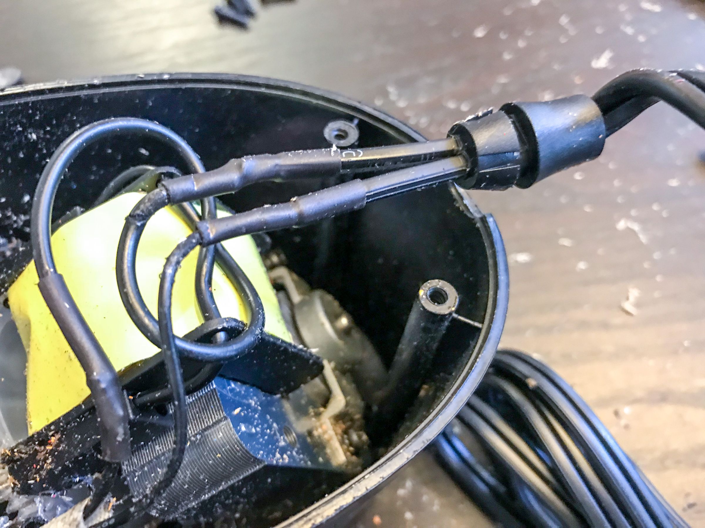 How To Fix A Jammed Electric Pencil Sharpener 5 Steps Instructables