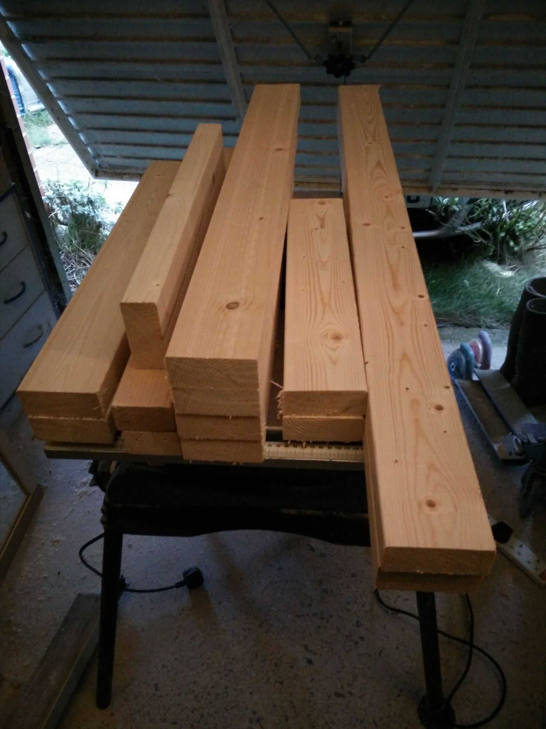 (2x4) Bathroom Wall / Medicine Cupboard 4 Steps (with