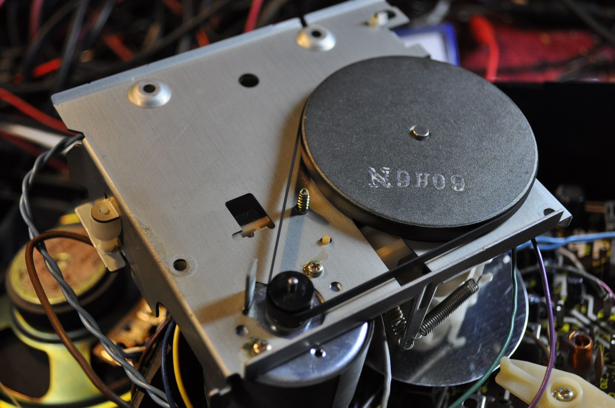 How to Revive a Portable 8Track Tape Player 8 Steps (with Pictures